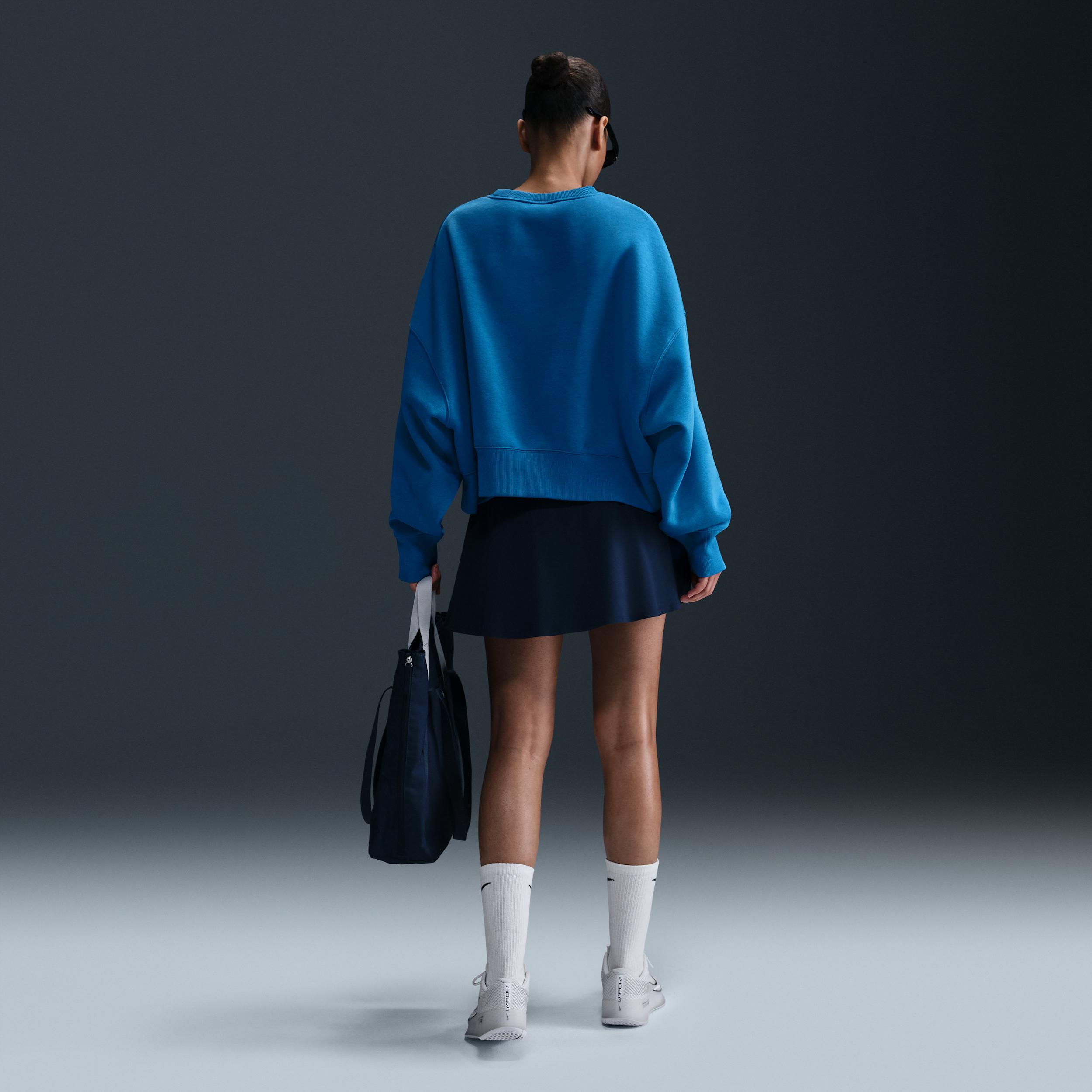 NikeCourt Phoenix Fleece Women's Over-Oversized Crew-Neck Tennis Sweatshirt Product Image