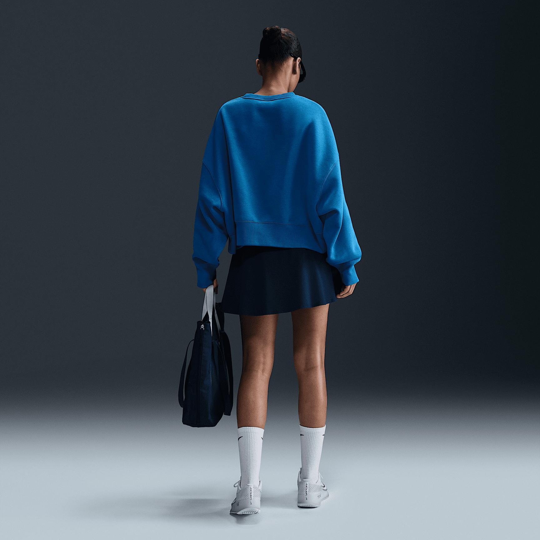 NikeCourt Phoenix Fleece Women's Over-Oversized Crew-Neck Tennis Sweatshirt Product Image