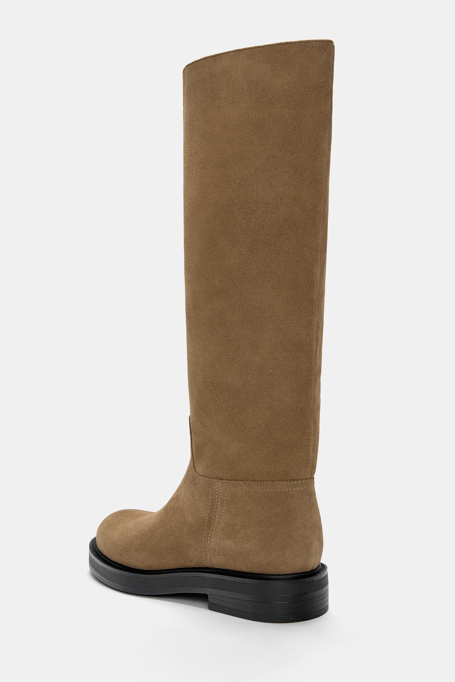 Flat leather knee-high boots Product Image