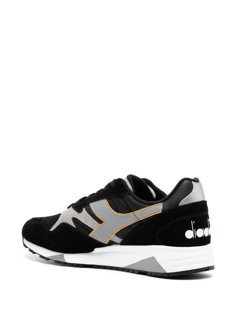 N902 sneakers Product Image