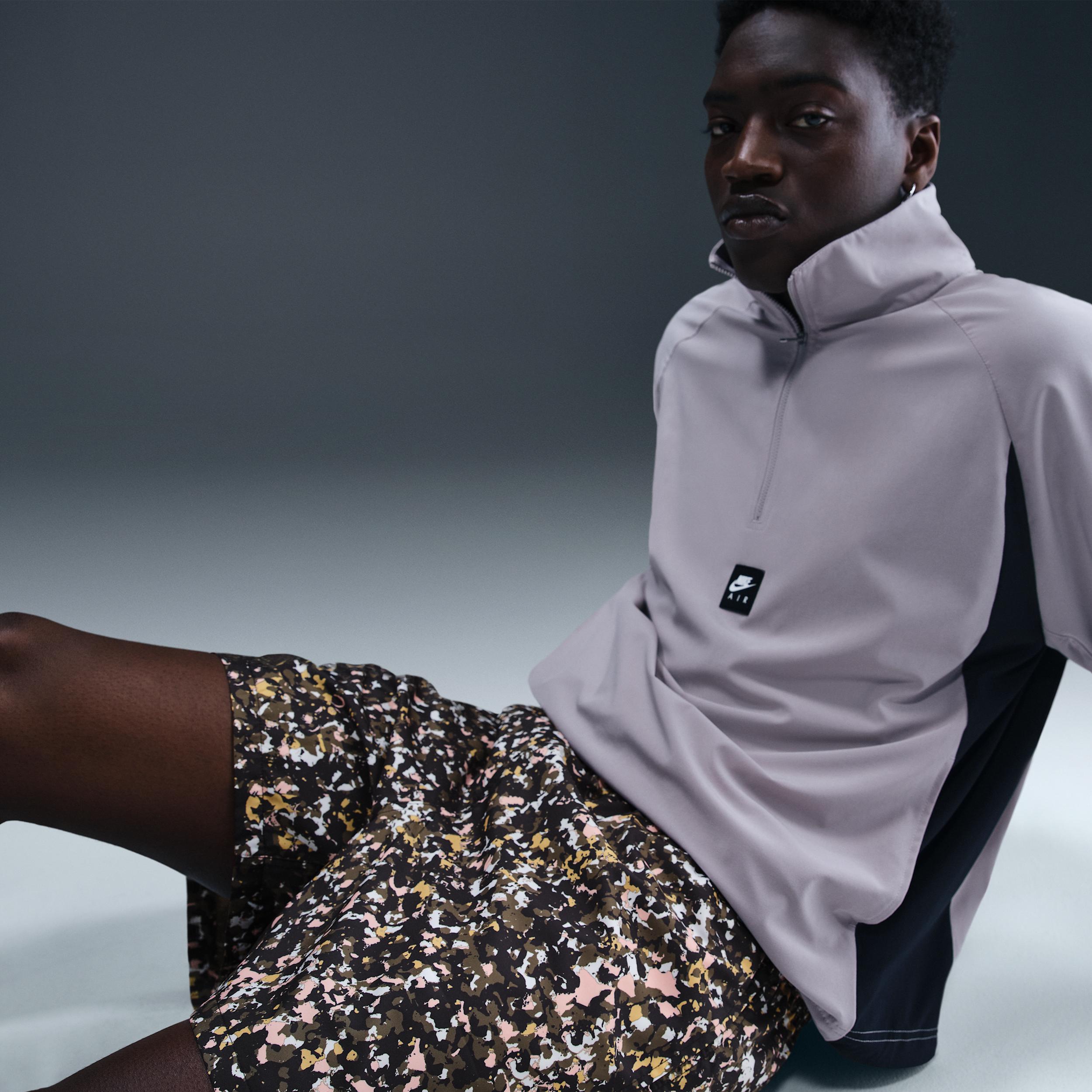 Mens Nike Sportswear Club Woven Shorts | IF8502-222 Product Image