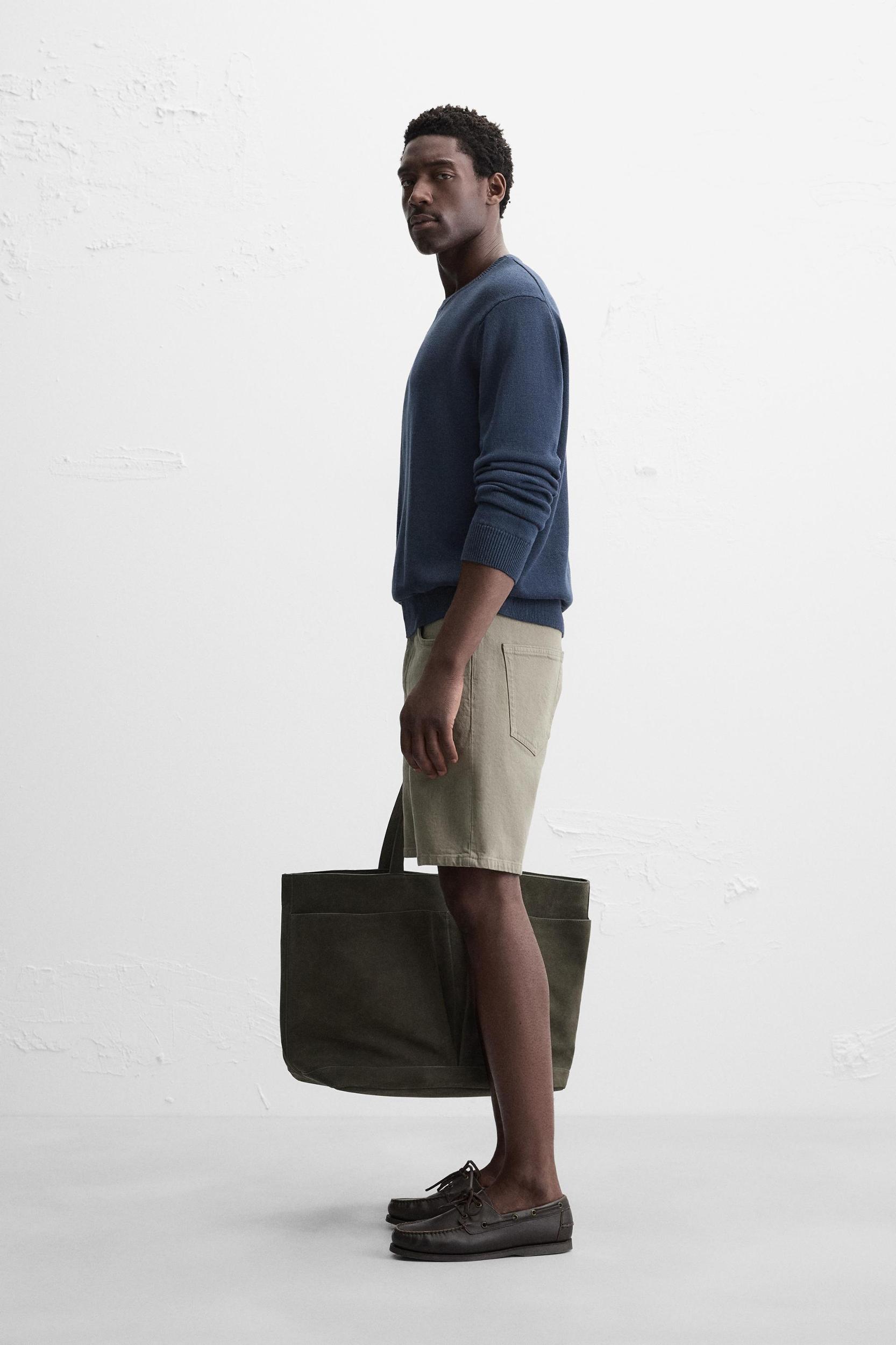 REGULAR FIT DENIM SHORTS Product Image