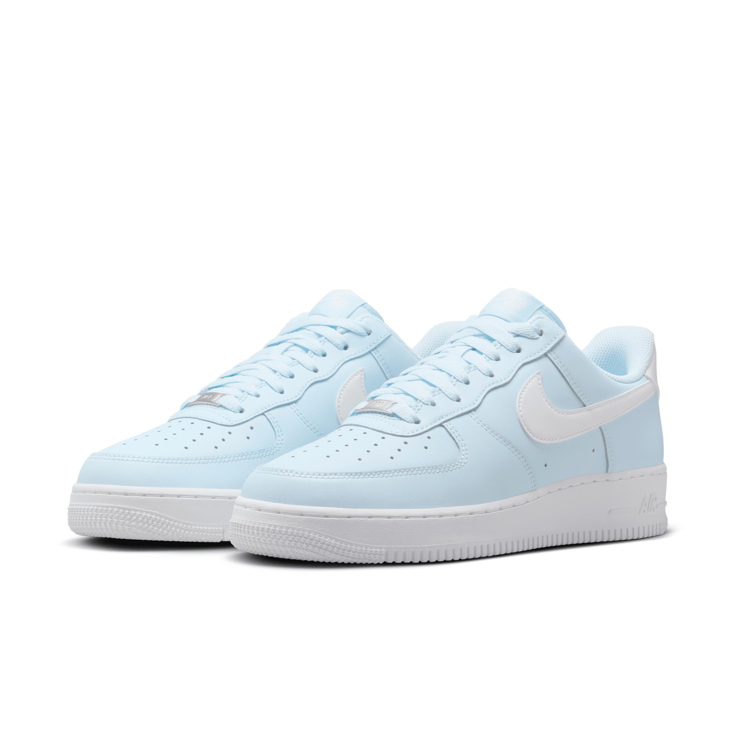 Mens Nike Air Force 1 07 Casual Shoes Product Image