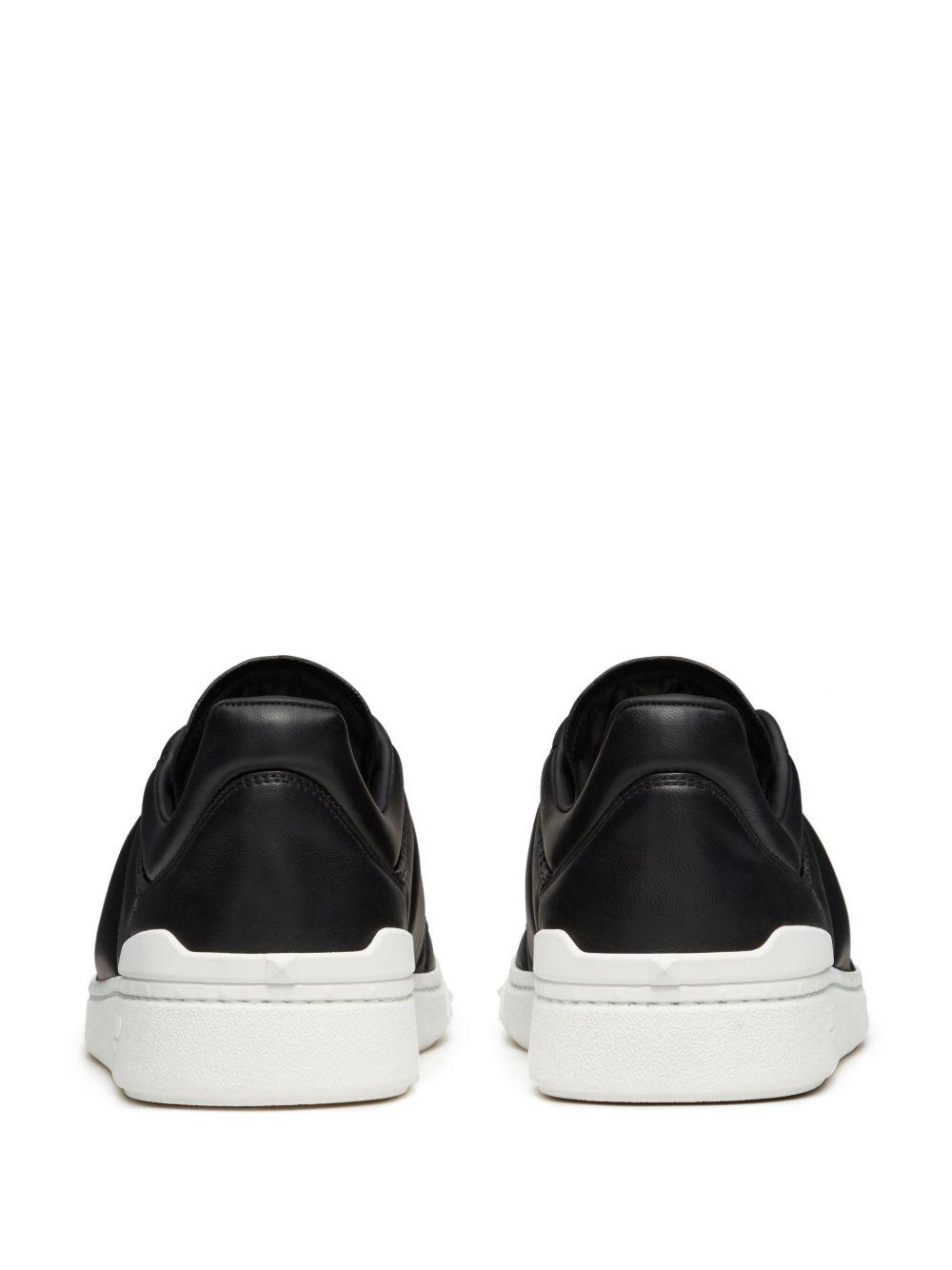 Upvillage low-top sneakers Product Image