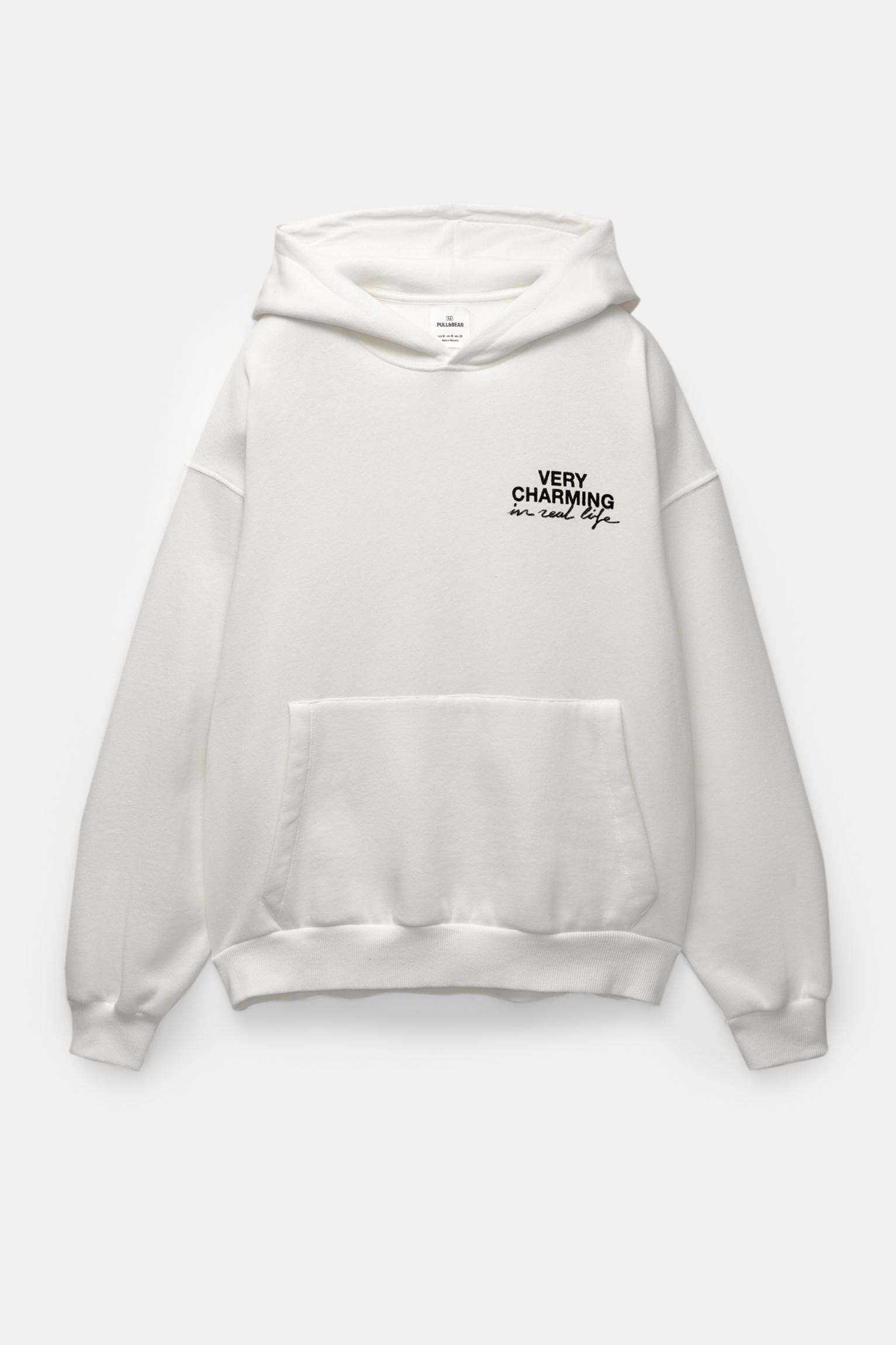 Hoodie with heart keyring Product Image