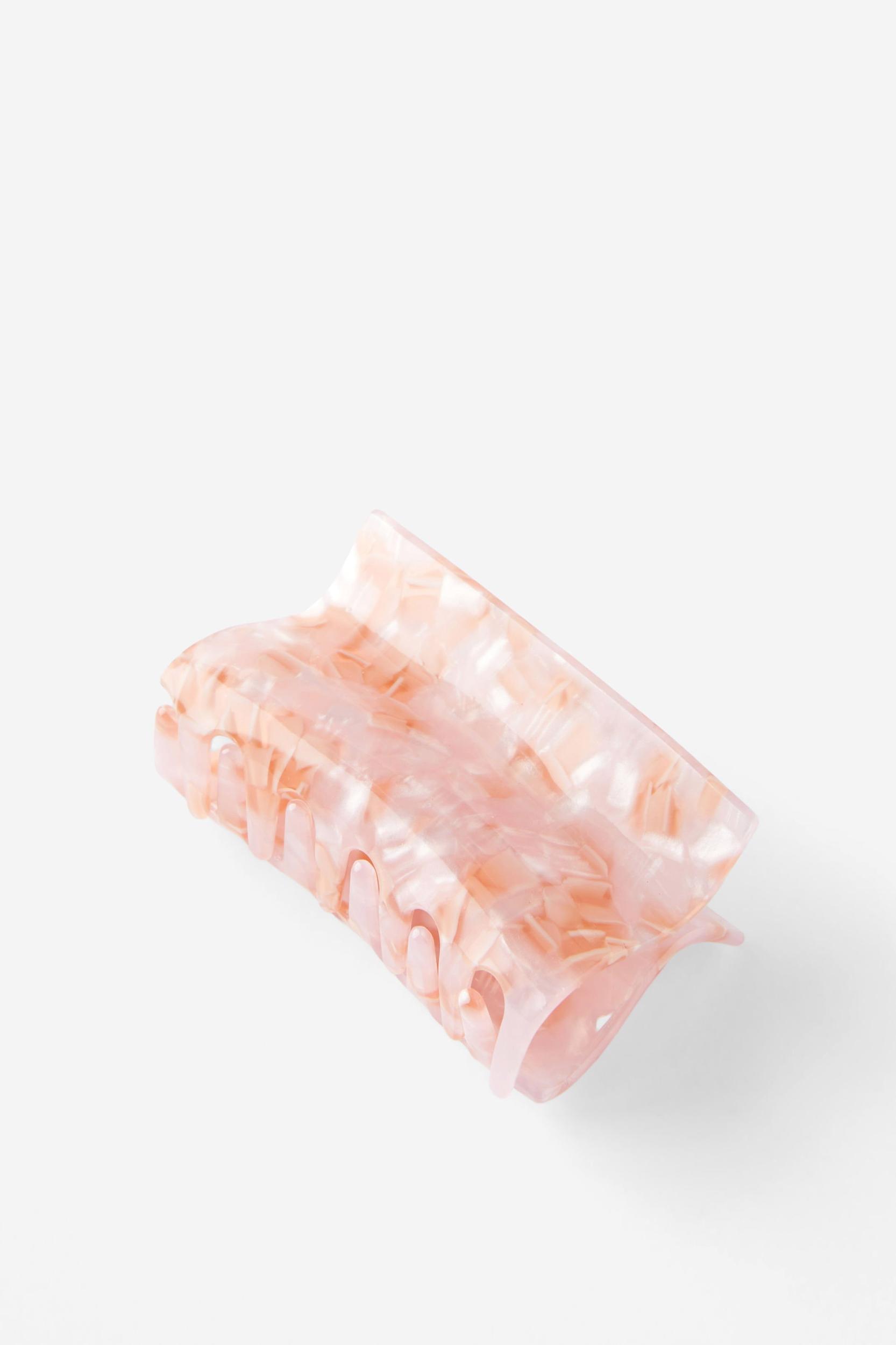 Lily Hair Claw Product Image