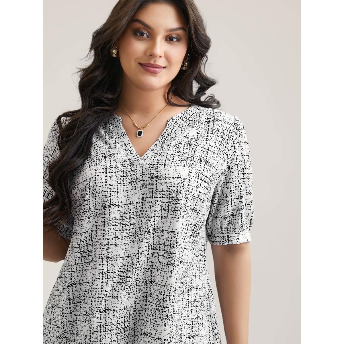 Plus Size WhiteSmoke Geometric Print Puff Sleeve Blouse Women Office Short sleeve Flat collar with V-notch Office Blouses BloomChic 18-20/2X Product Image