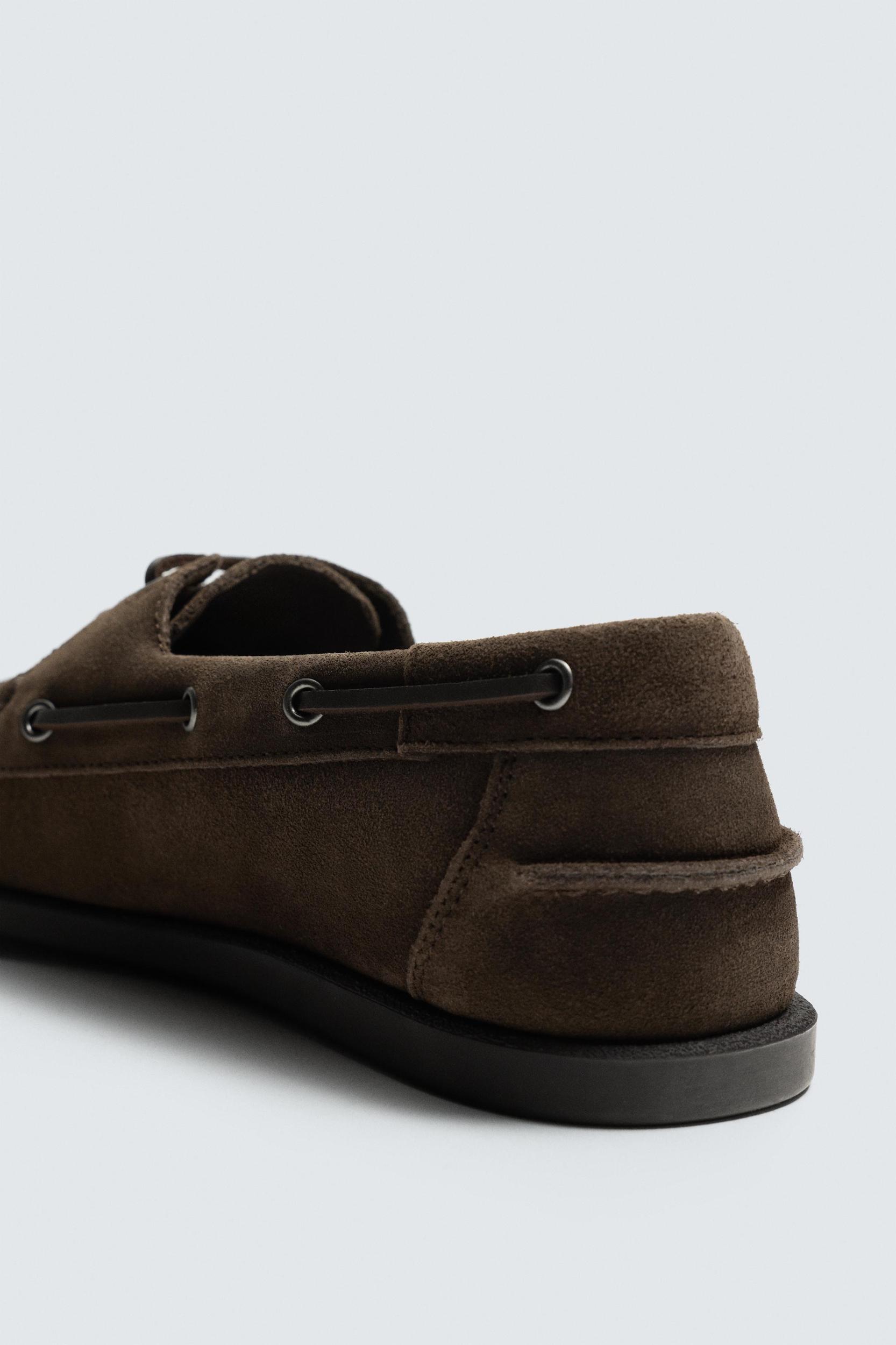 CASUAL LEATHER BOAT SHOES Product Image