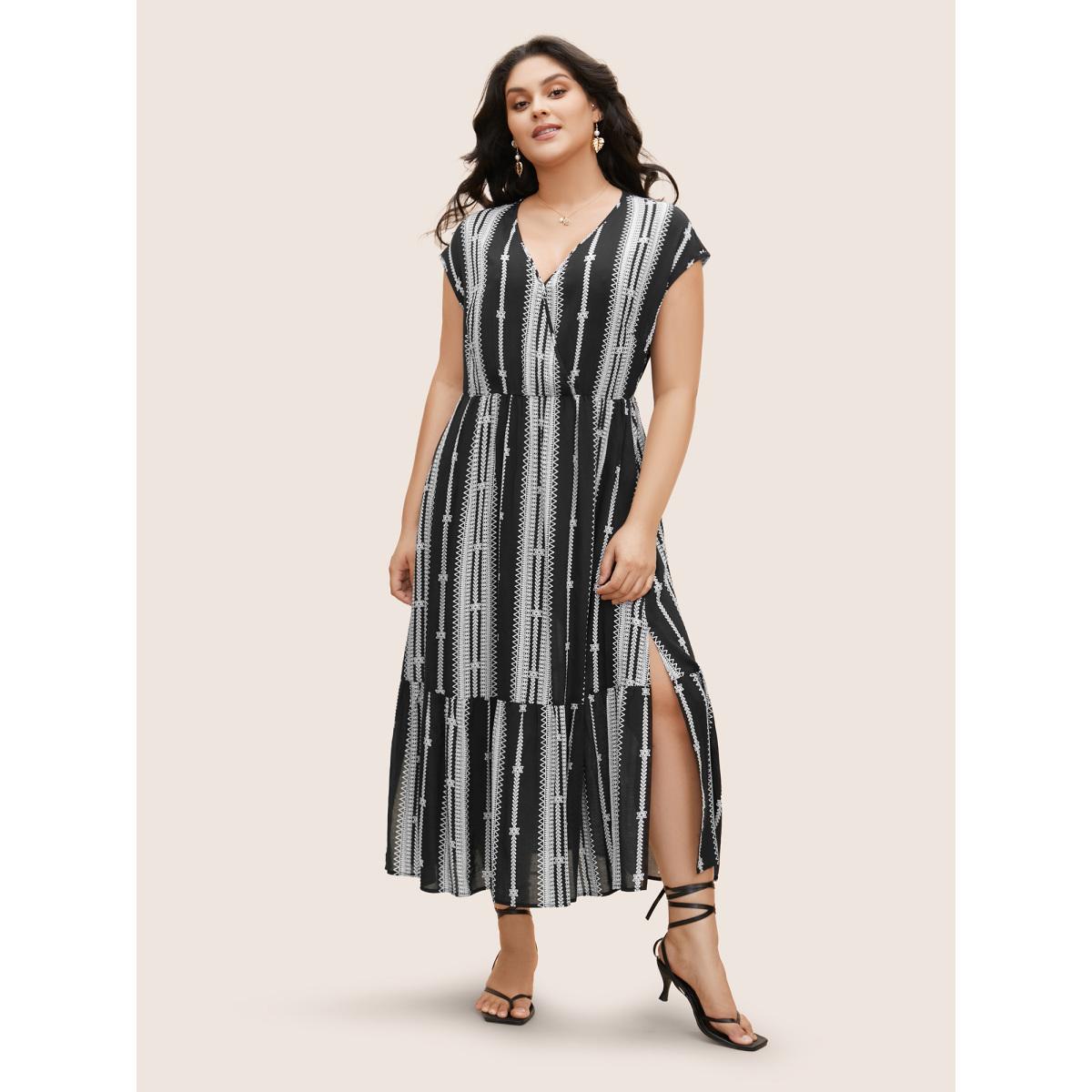 Plus Size V Neck Striped Batwing Sleeve Ruffle Hem Dress Black Women Resort Ruffles V-neck Short sleeve Curvy BloomChic 10/M Product Image