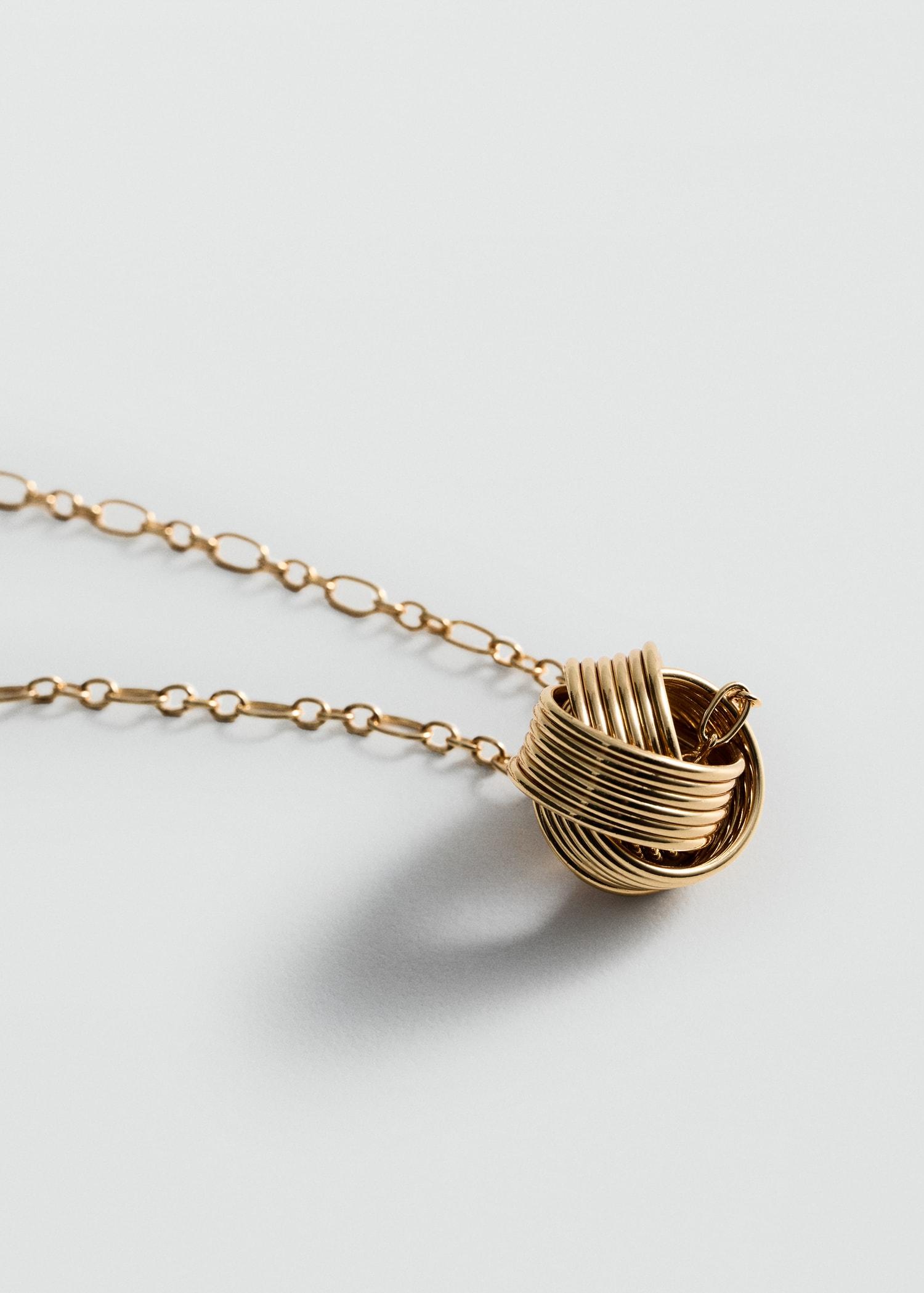 Interlocking hoops pendant chain necklace - Women | MANGO USA Product Image