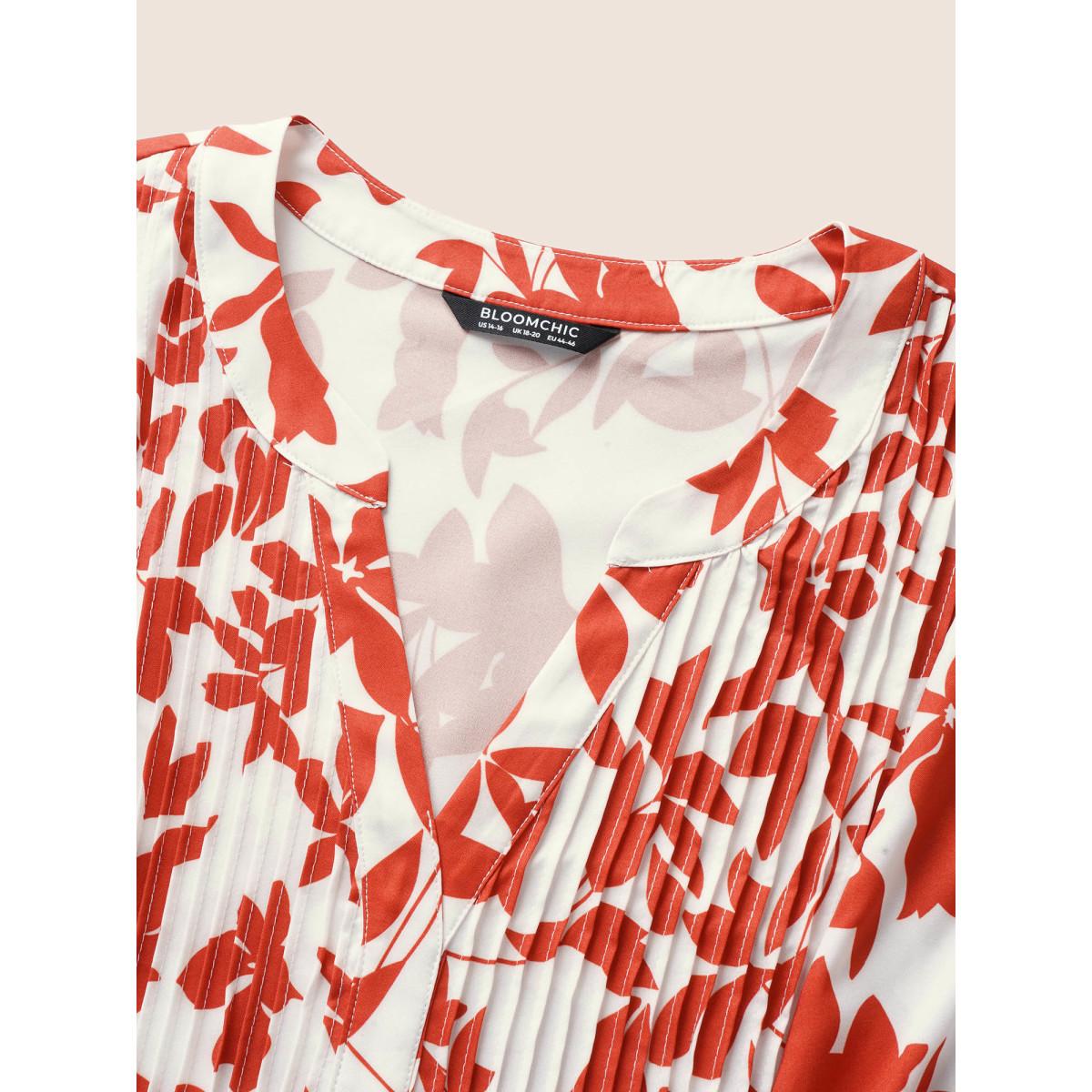 Plus Size OrangeRed Silhouette Floral Print Notched Collar Pleated Blouse Women Resort Cap Sleeve Notched collar Vacation Blouses BloomChic 12/L Product Image