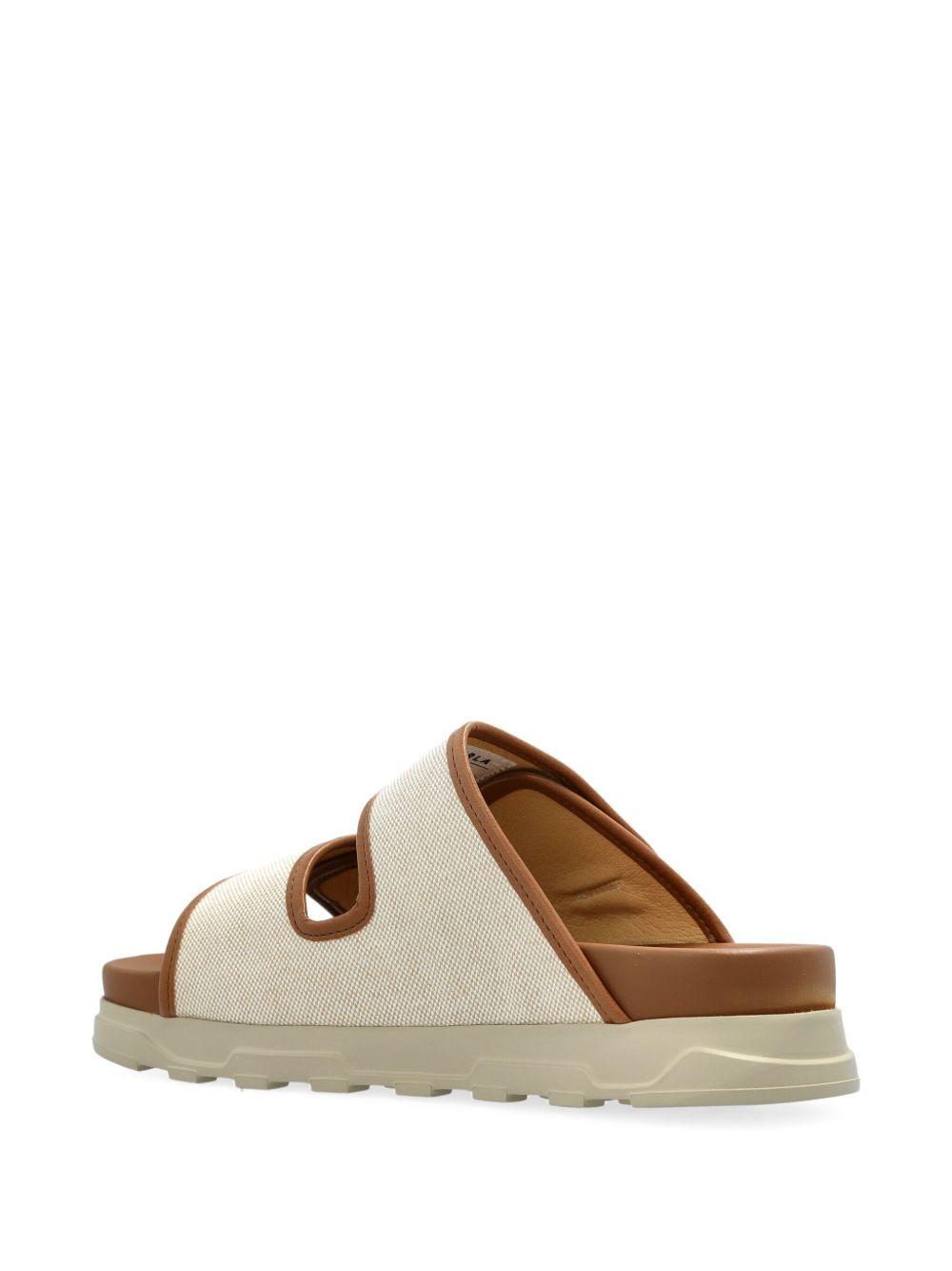 leather sandals  Product Image