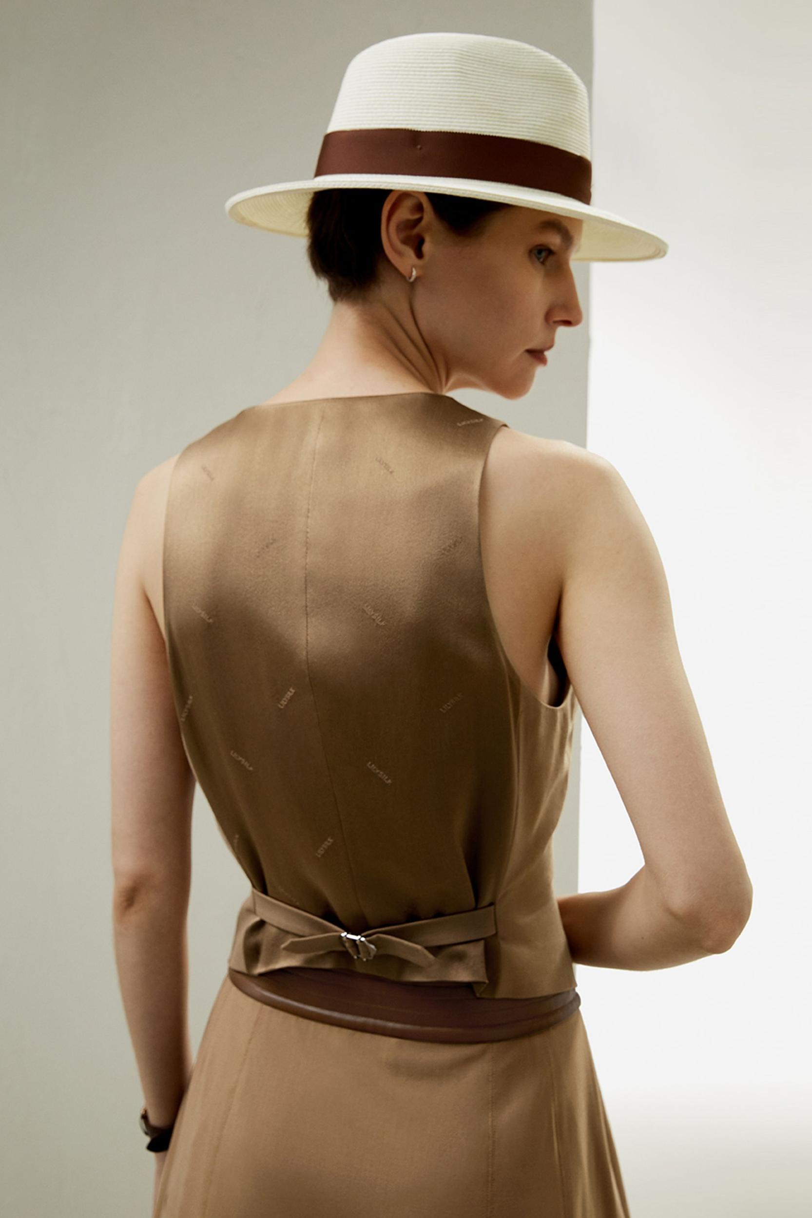 Silk-Wool Vest with Jacquard Silk Back Product Image