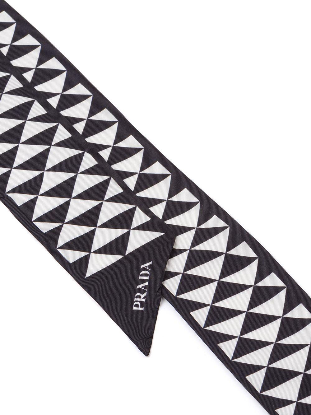 triangle-logo twill scarf Product Image