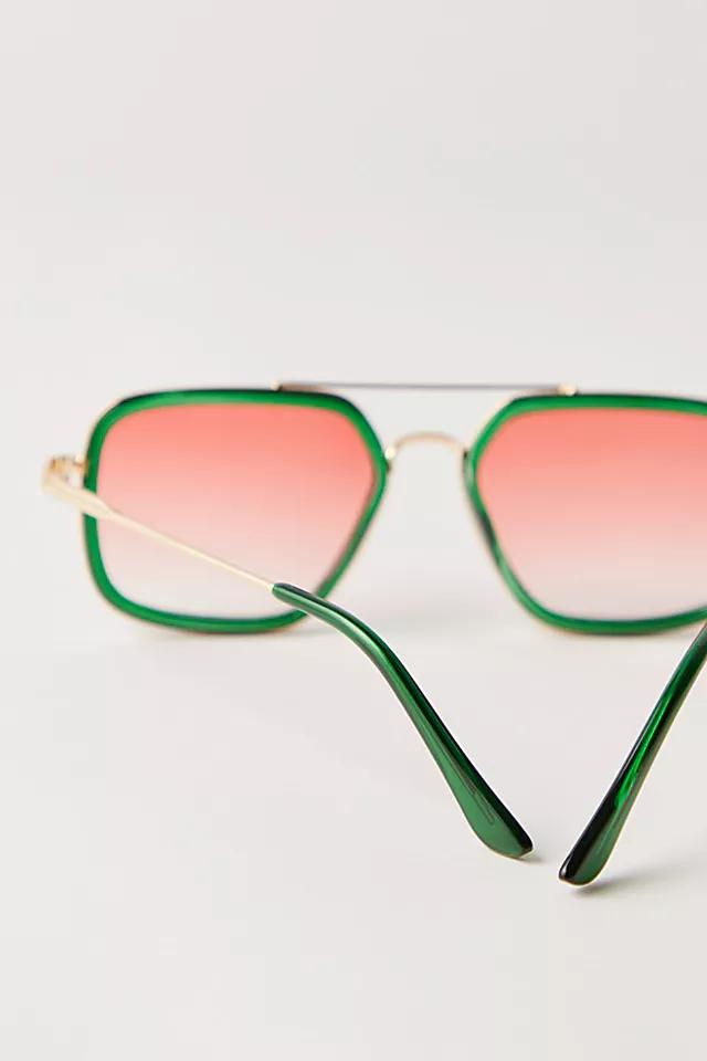 Luna Classic Aviator Sunglasses Product Image