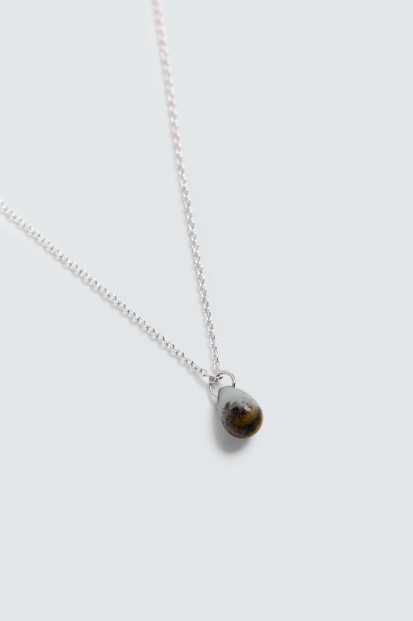 STONE PENDANT NECKLACE Product Image