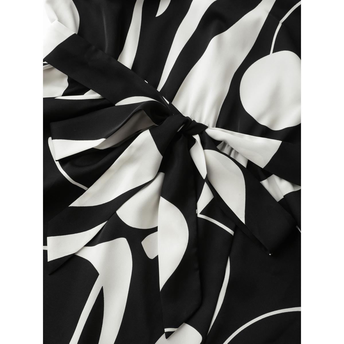 Plus Size Floral Print Belted V-Neck Midi Dress Black Women Belted V-neck Short sleeve Curvy BloomChic 26/4X Product Image