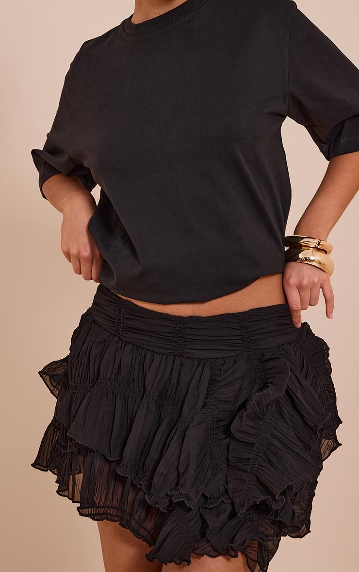 Black Ruched Textured Low Rise Mini Skirt Product Image