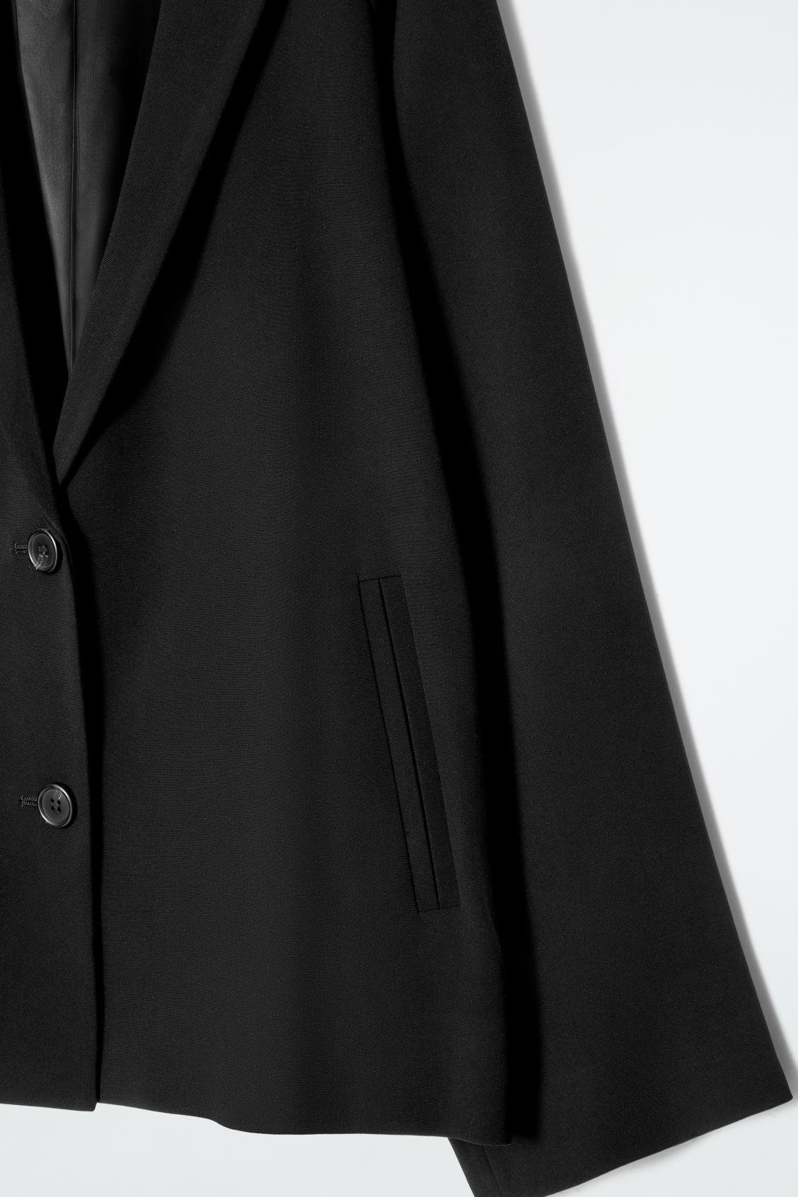 OVERSIZED FLUID SINGLE-BREASTED BLAZER Product Image