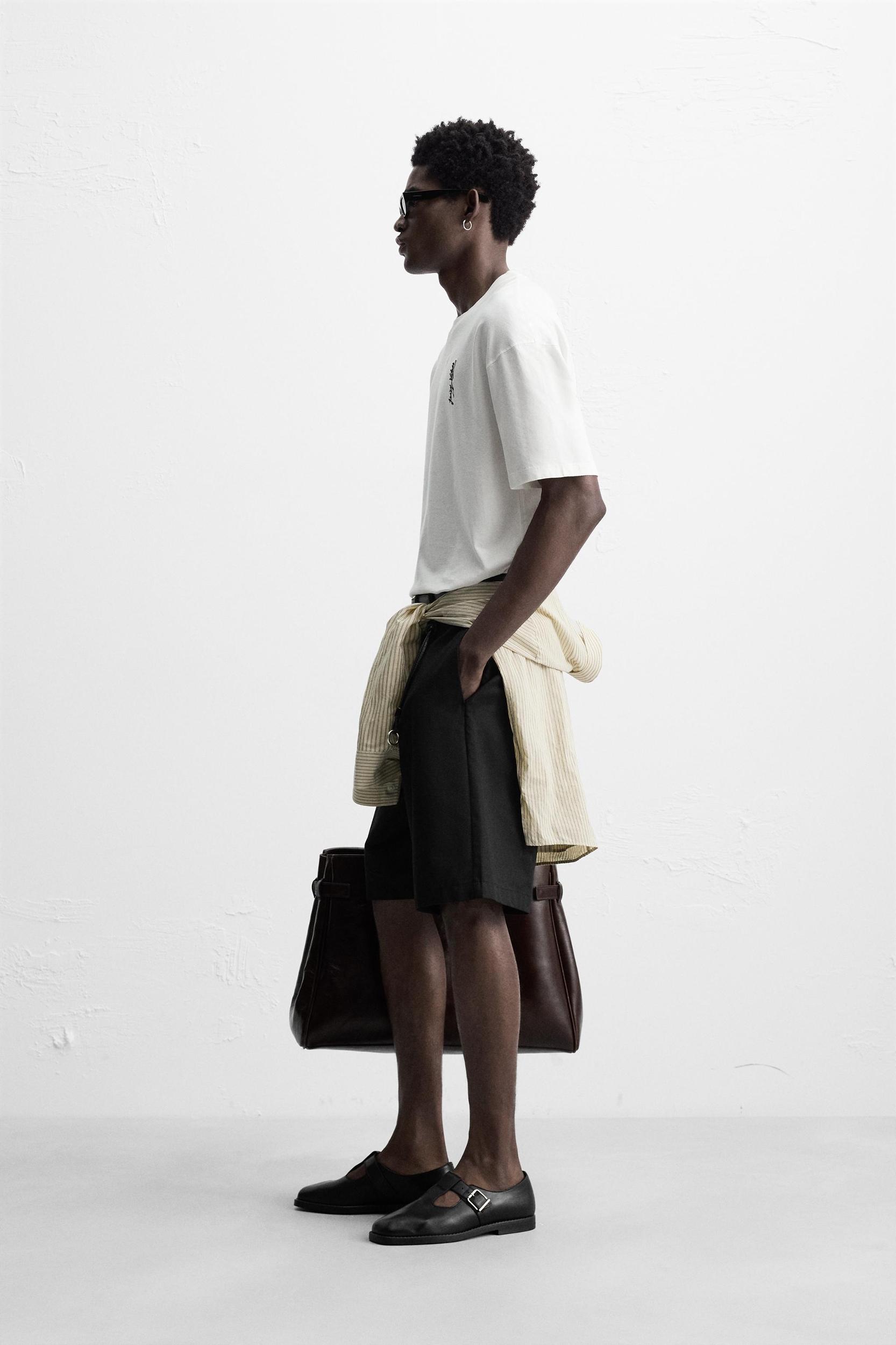 MUSICAL NOTE EMBROIDERED T-SHIRT Product Image