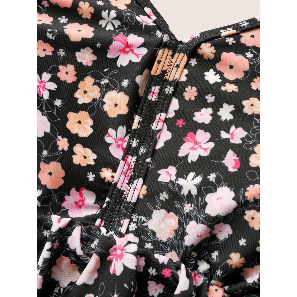 Plus Size Ditsy Floral Patchwork Ruffle Trim One Piece Swimsuit Women's Swimwear Black Beach Gathered Curve Bathing Suits High stretch One Pieces BloomChic 12/L Product Image