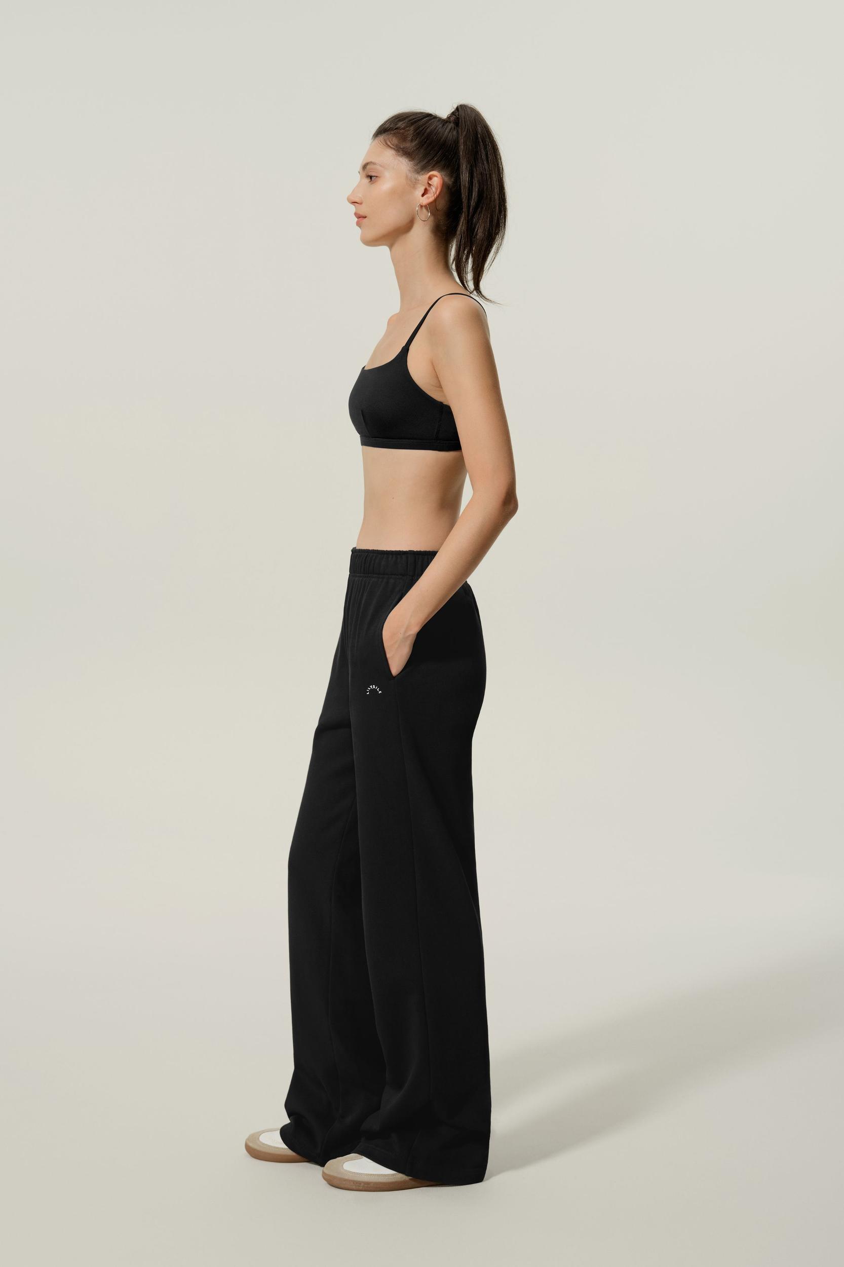 Seamflow Stride Sweatpants Product Image