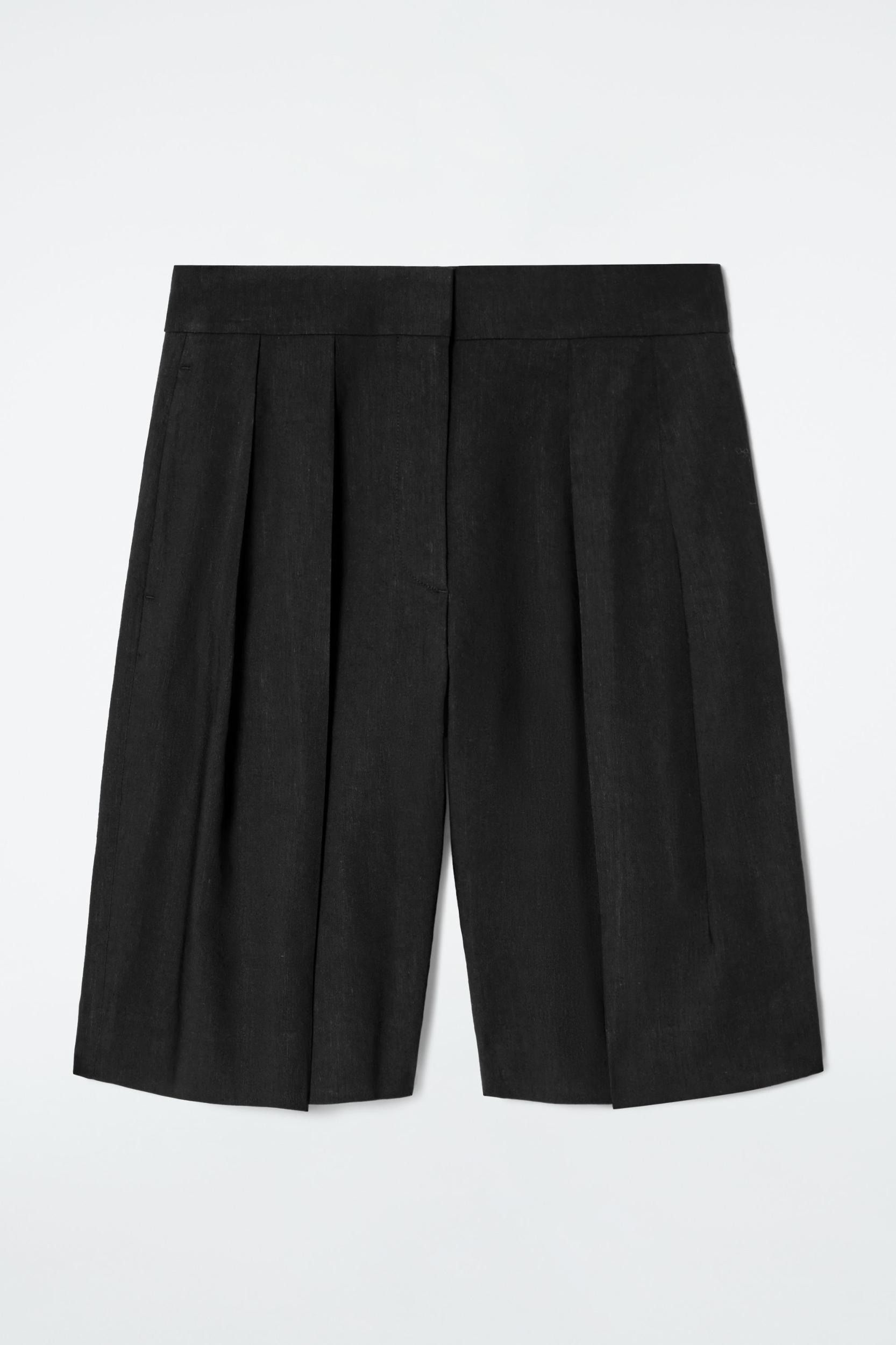LONGLINE PLEATED LINEN SHORTS Product Image