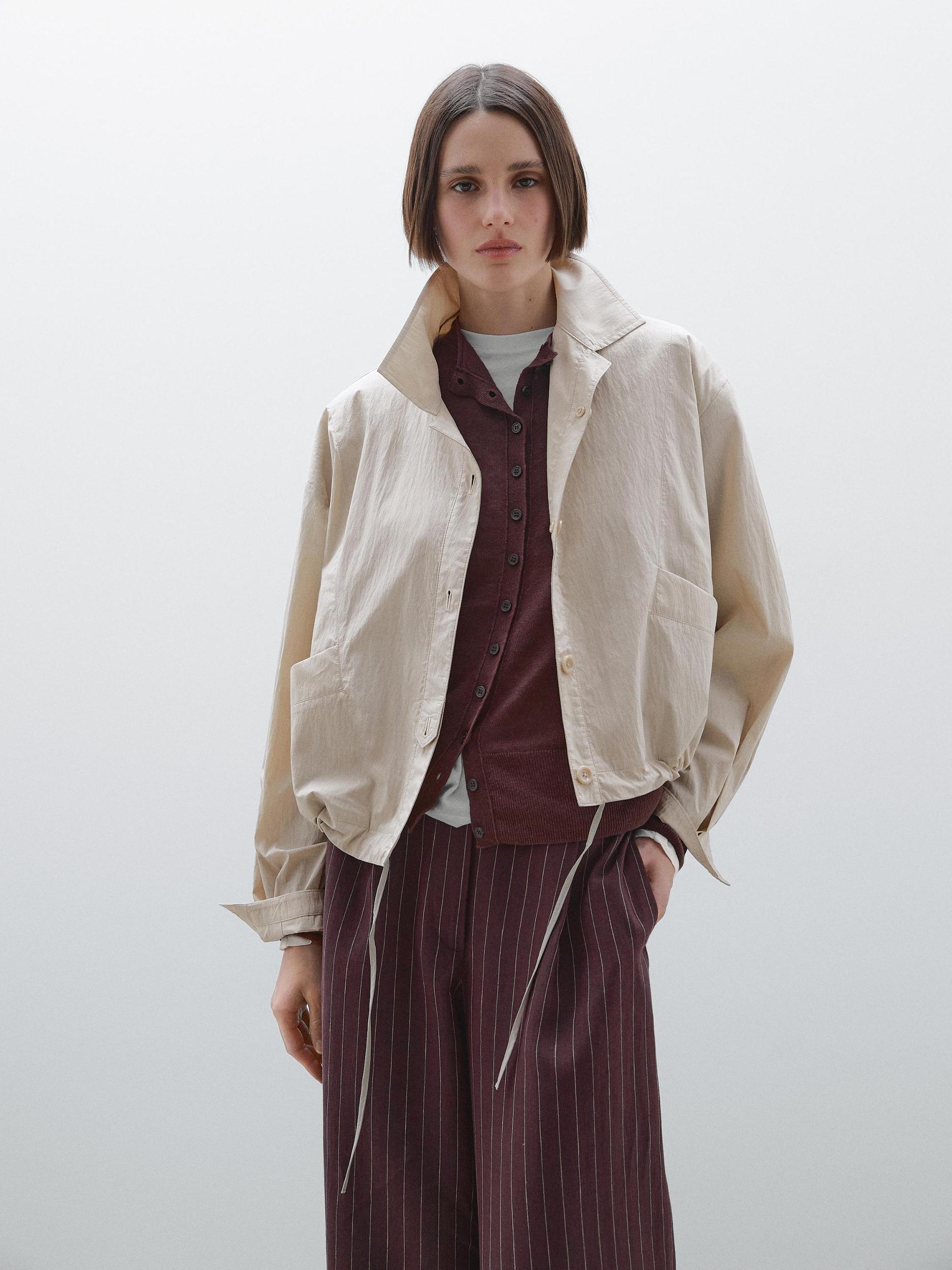 Bomber jacket with seams and gathering Product Image