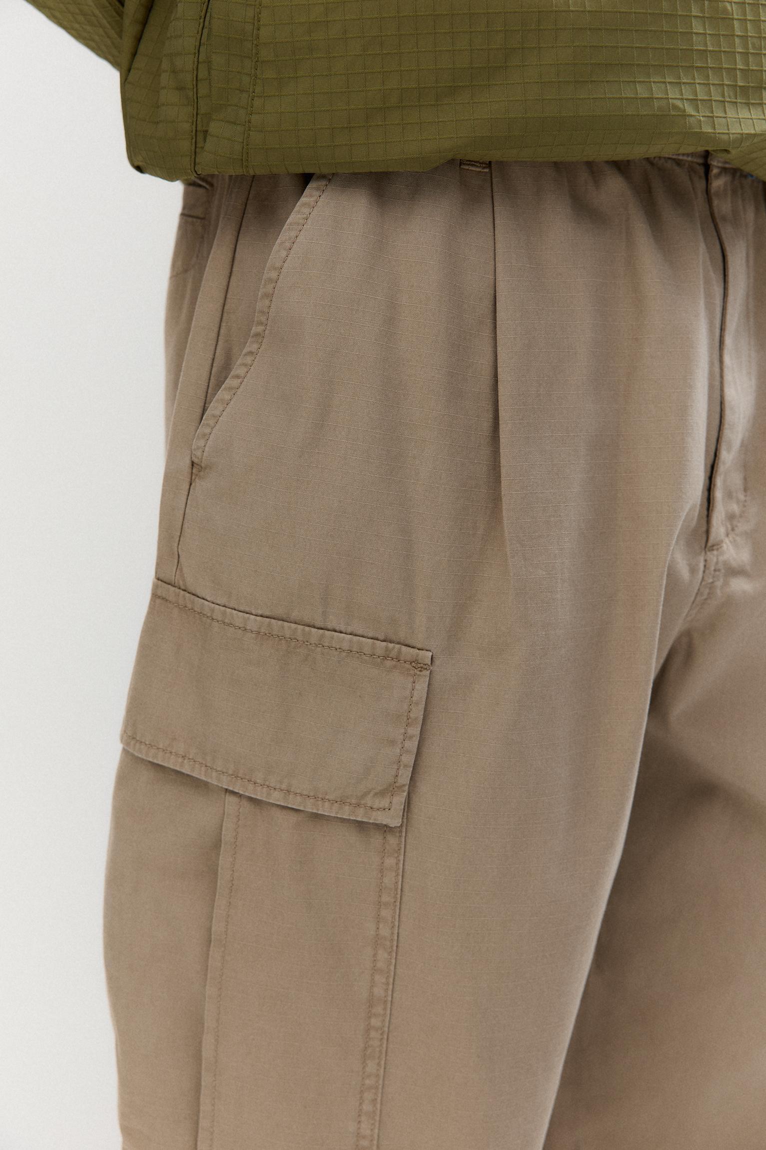 Balloon fit cargo pants Product Image