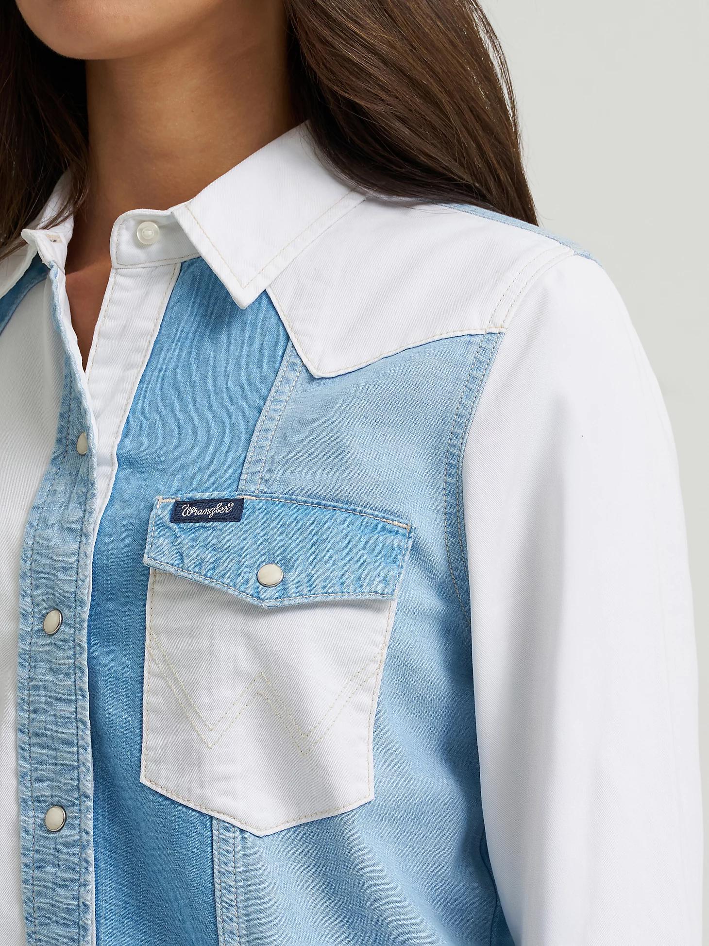 Women's Wrangler Pieced Denim Vintage Fit Snap Shirt in Denim Product Image