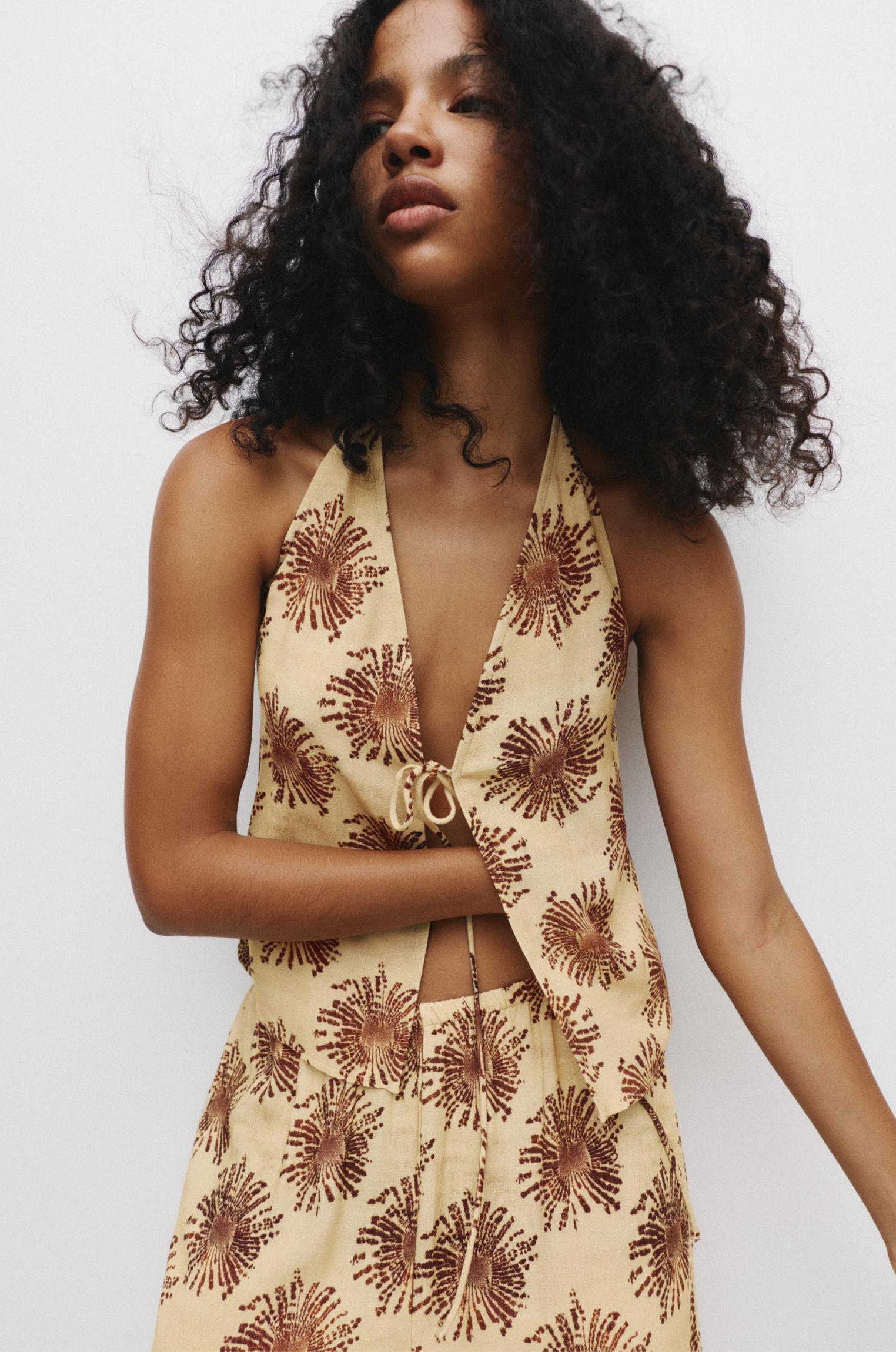 Printed halter top Product Image