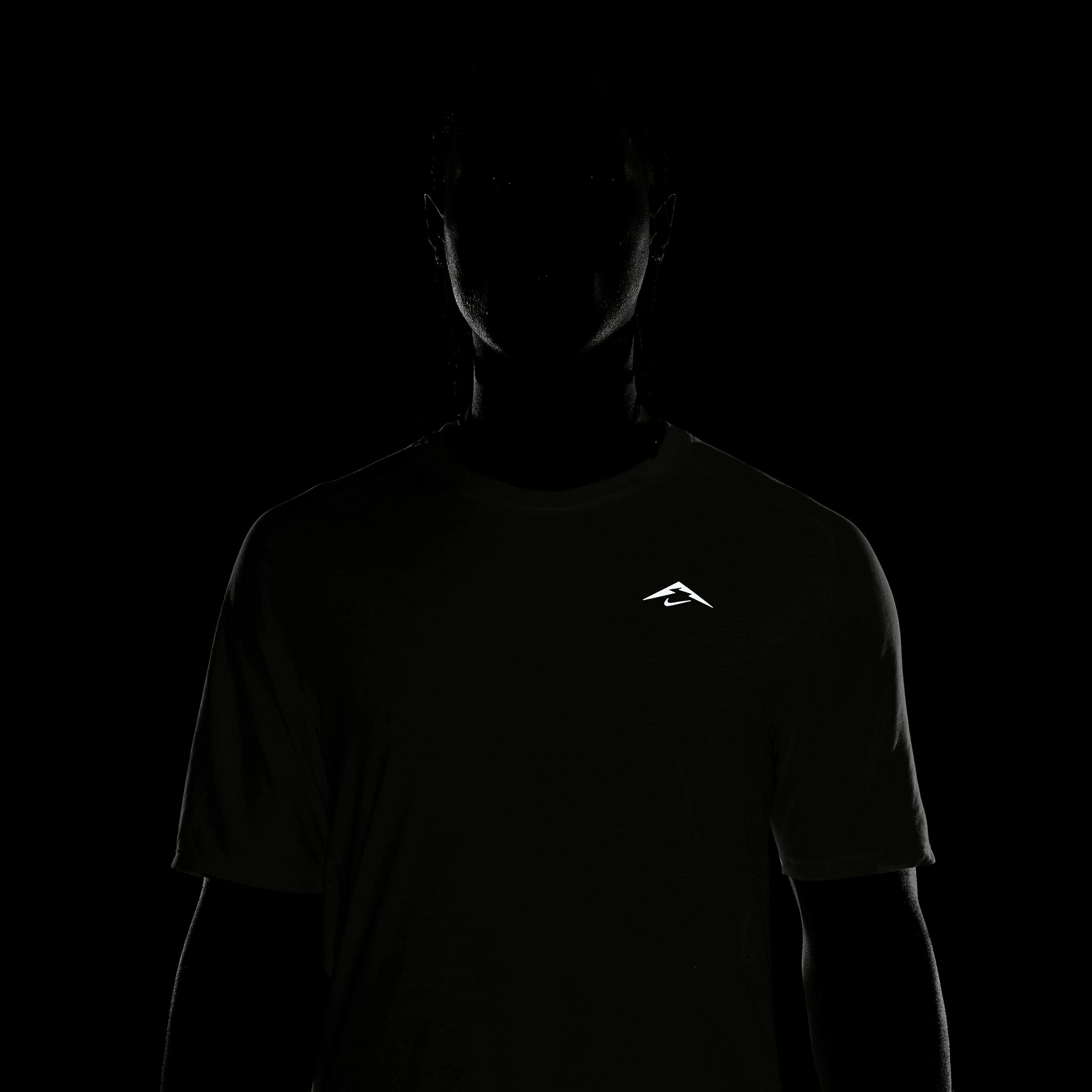Nike Solar Chase Men's Dri-FIT ADV Short-Sleeve Running Top Product Image