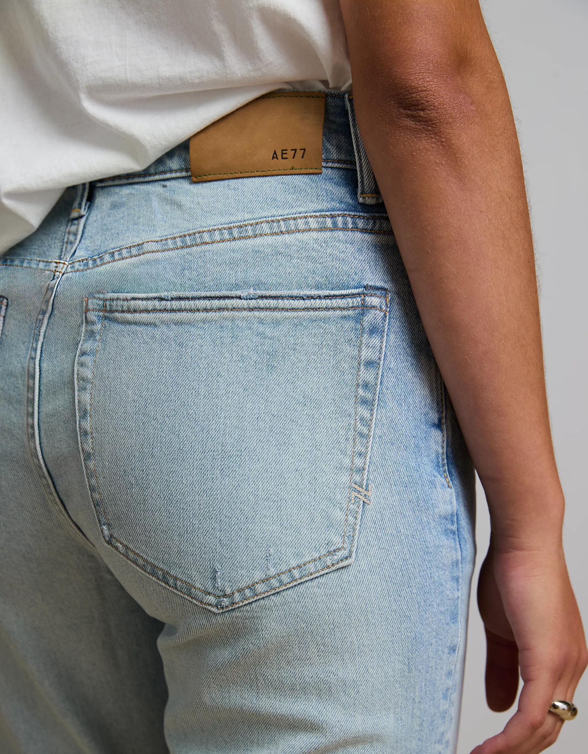 AE77 Premium Ripped Mom Jean Product Image