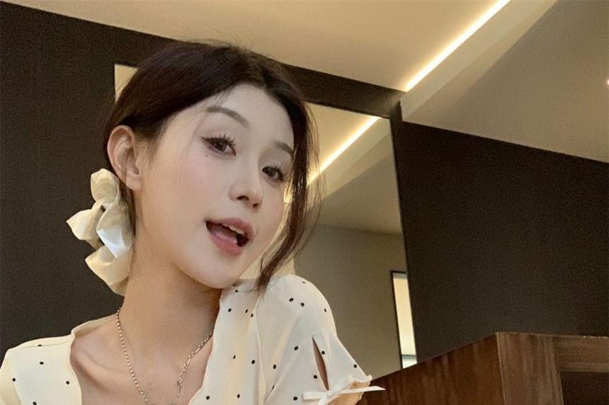 Short-Sleeve Scoop Neck Dotted Bow Accent Cutout Crop T-Shirt Product Image