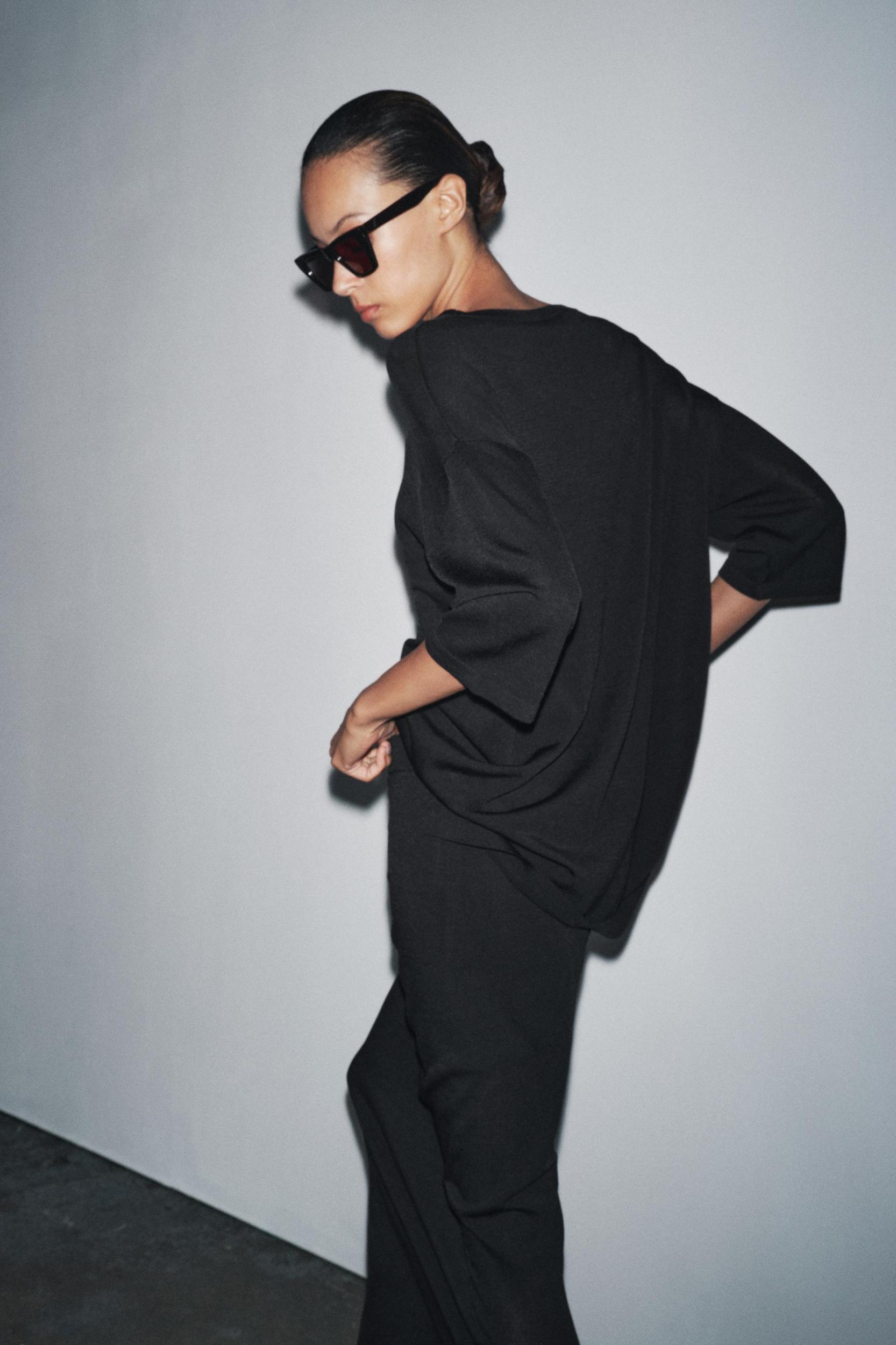 OVERSIZED PLAIN KNIT TOP Product Image