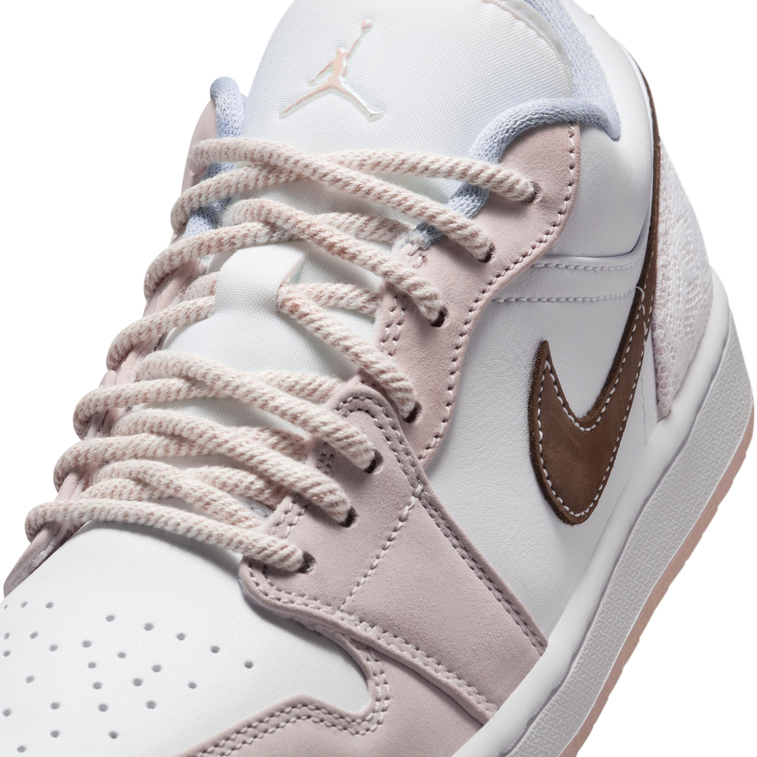 Womens Air Jordan 1 Low Shoes | IB8859-101 Product Image