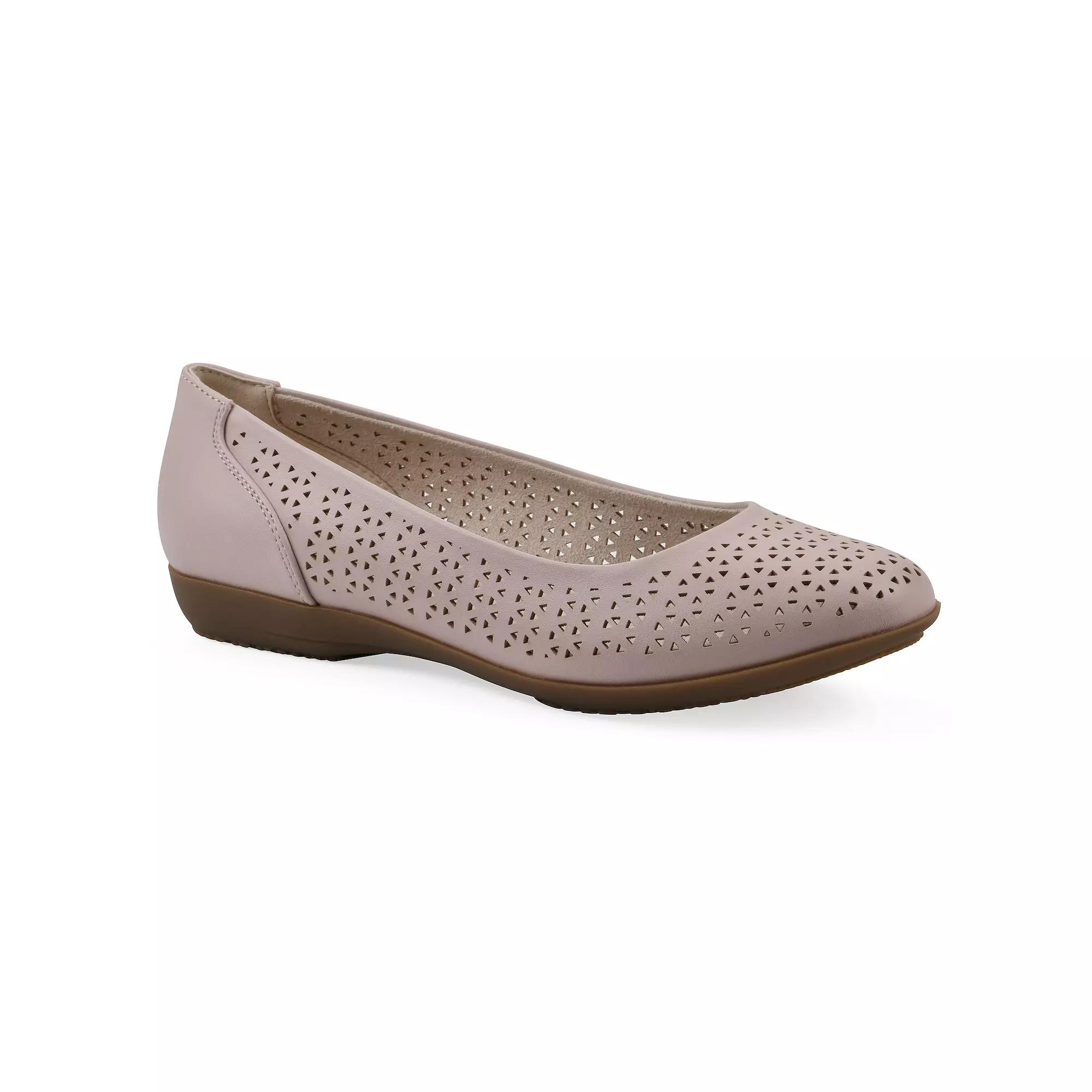 Cliffs by White Mountain Cindy Women's Ballet Flats,  Product Image