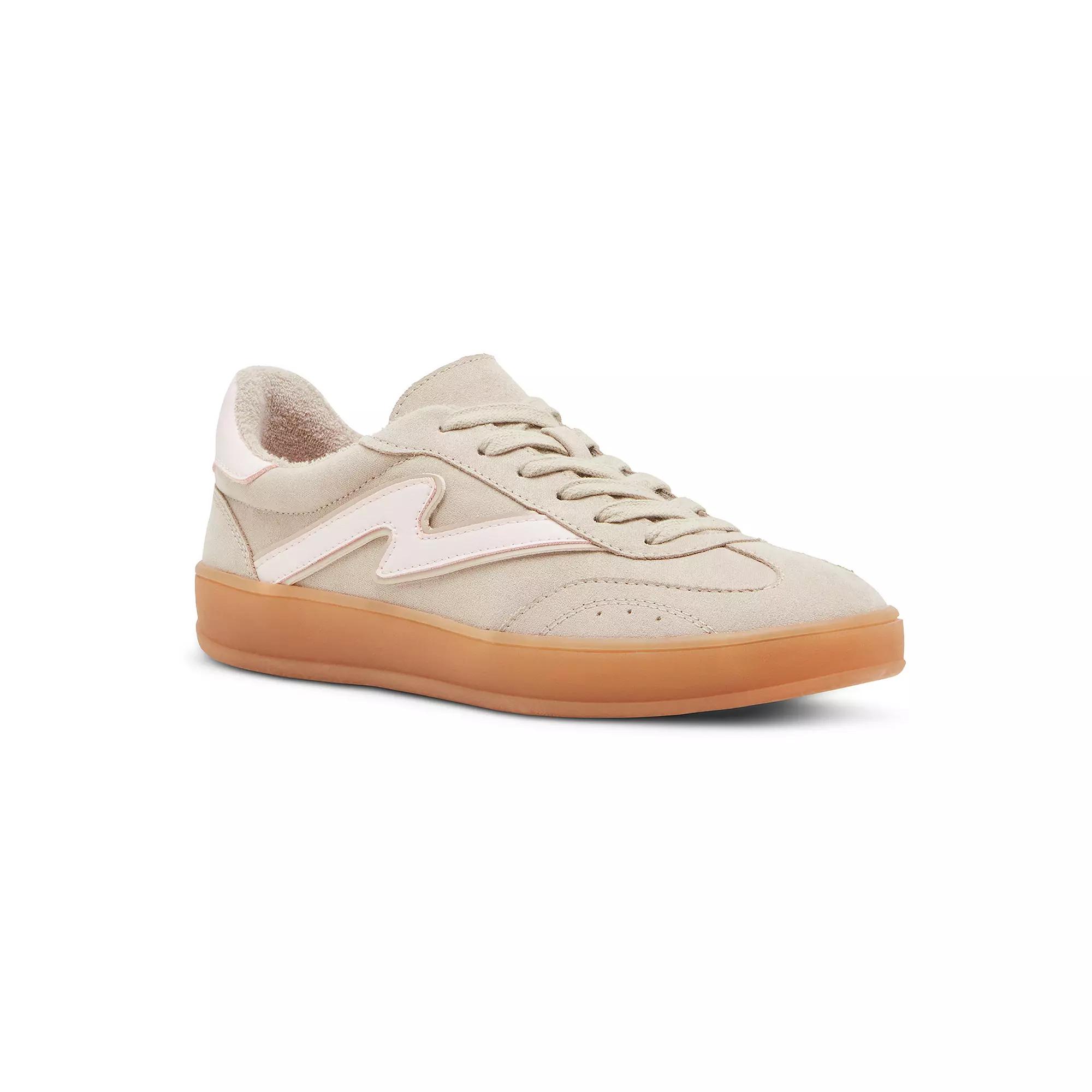 Madden Girl Womens Giia Sneaker Product Image