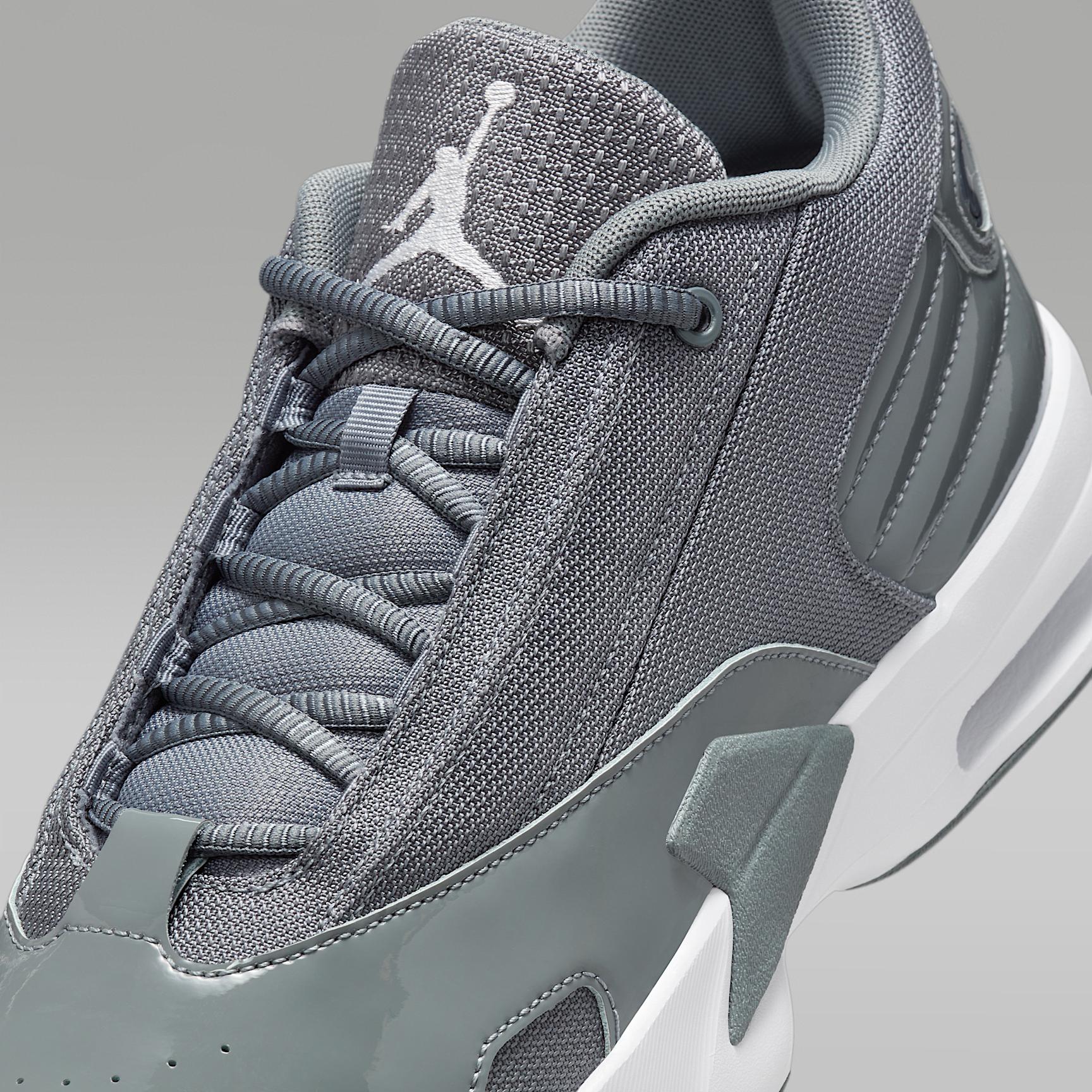 Mens Max Aura 6 Basketball Shoes Product Image