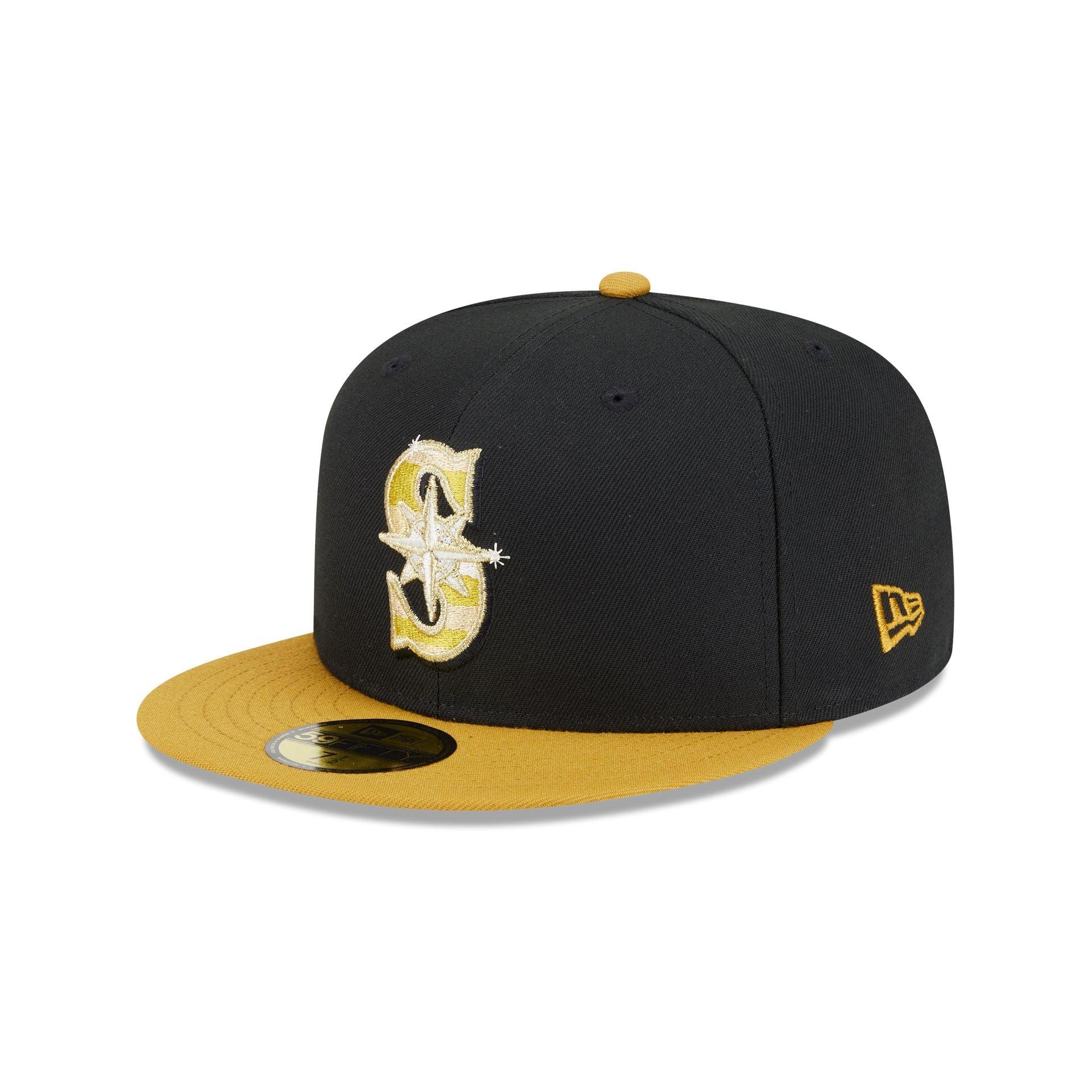 Boston Bruins Metallic Gold Logo 59FIFTY Fitted Hat Male Product Image