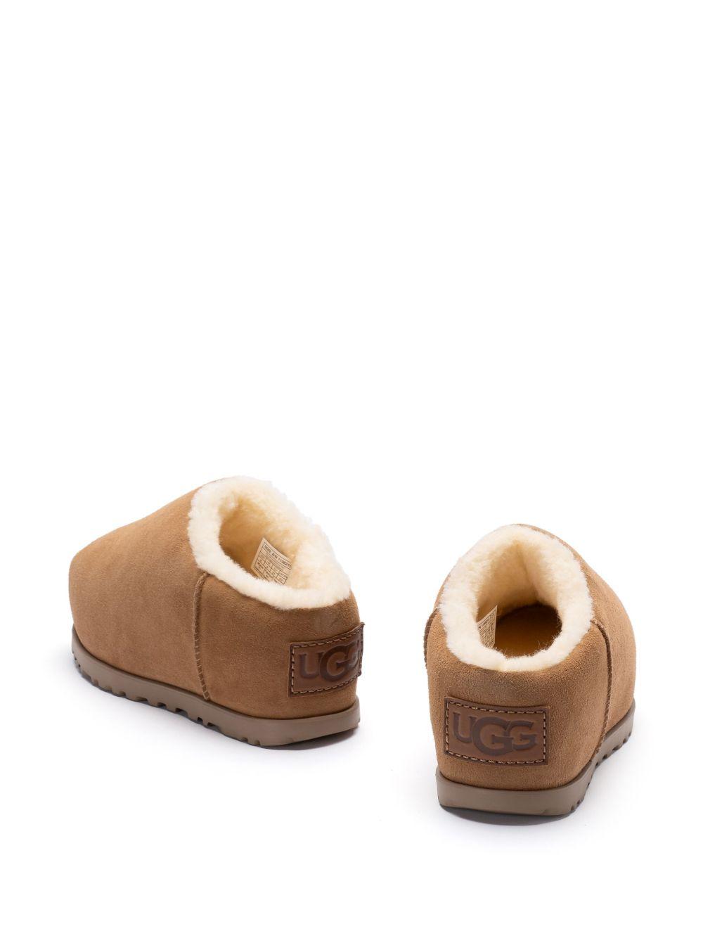Pumped slippers Product Image