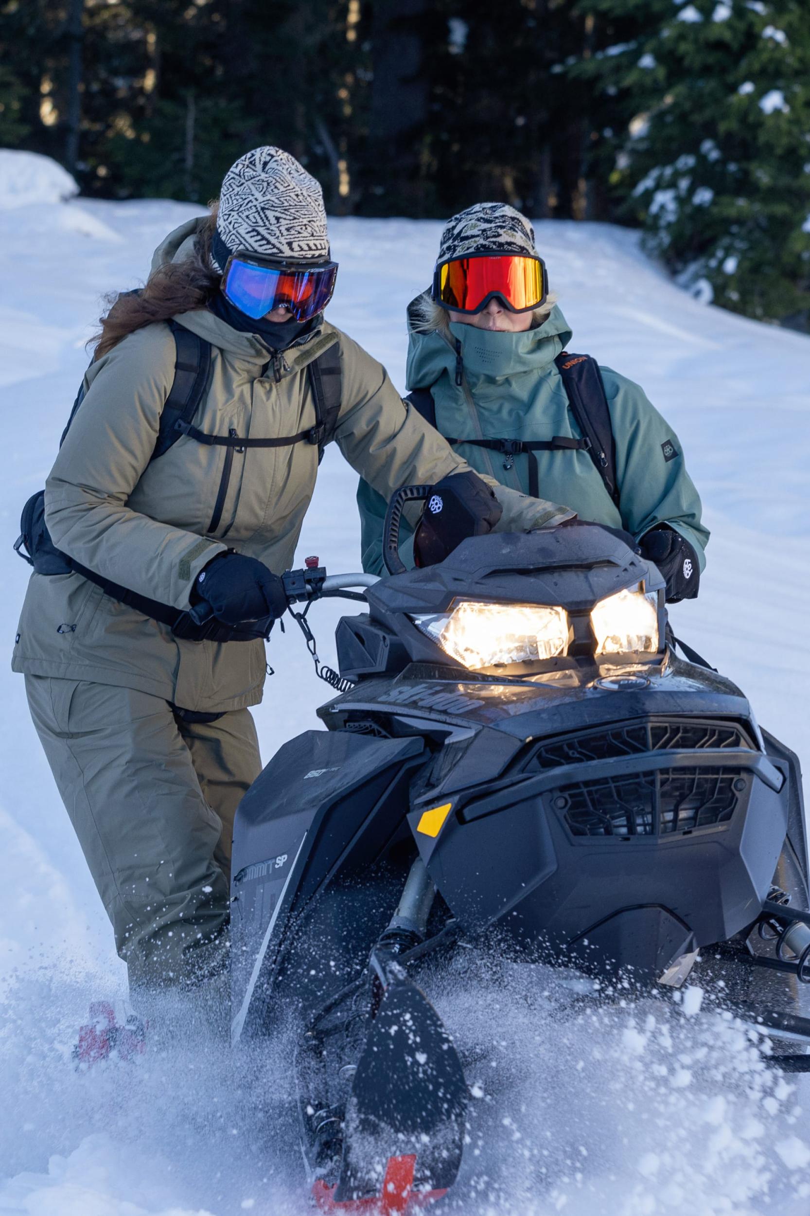 686 Women's GORE-TEX Willow Insulated Jacket Female Product Image