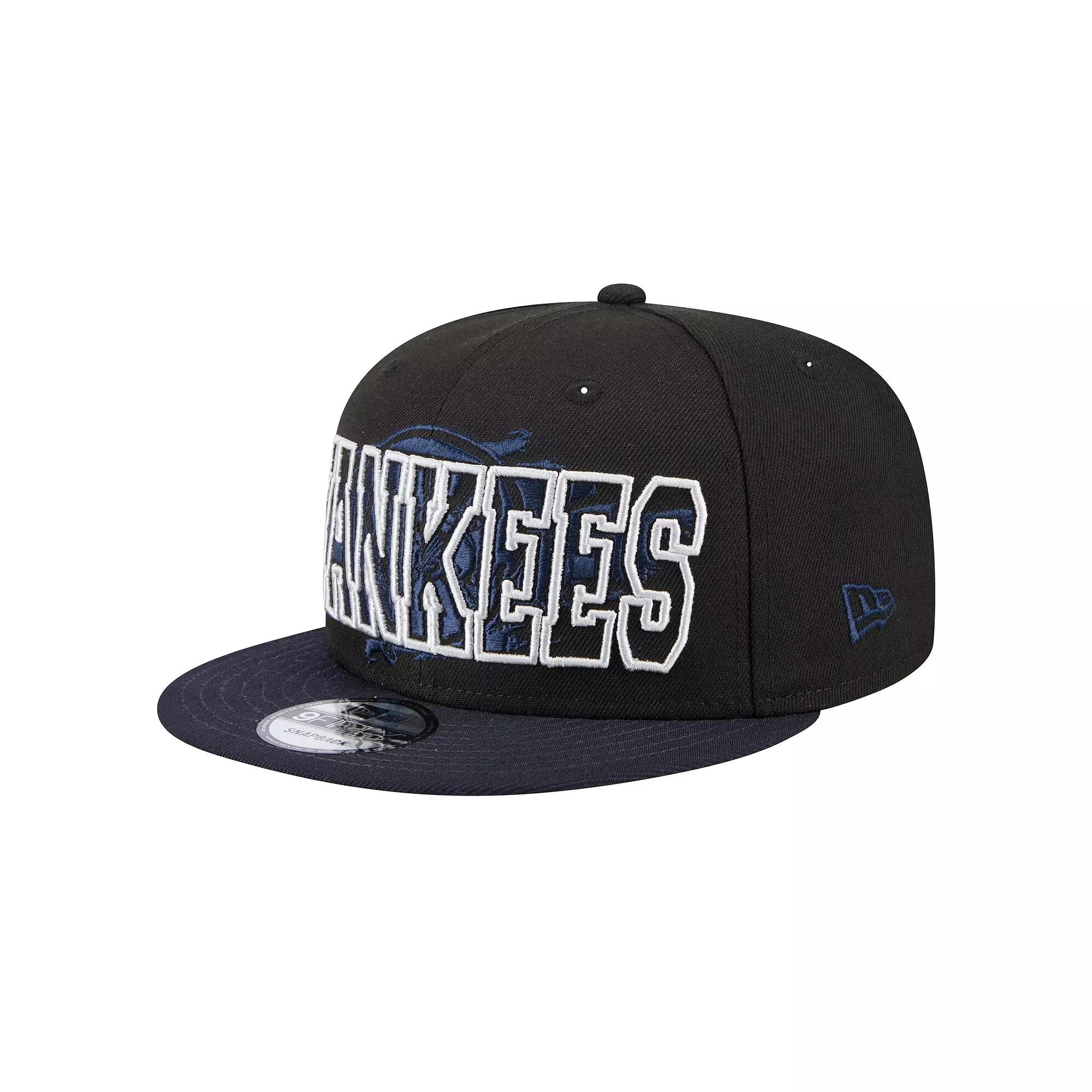Men's New Era Black New York Yankees Splatter 9FIFTY Snapback Hat Product Image