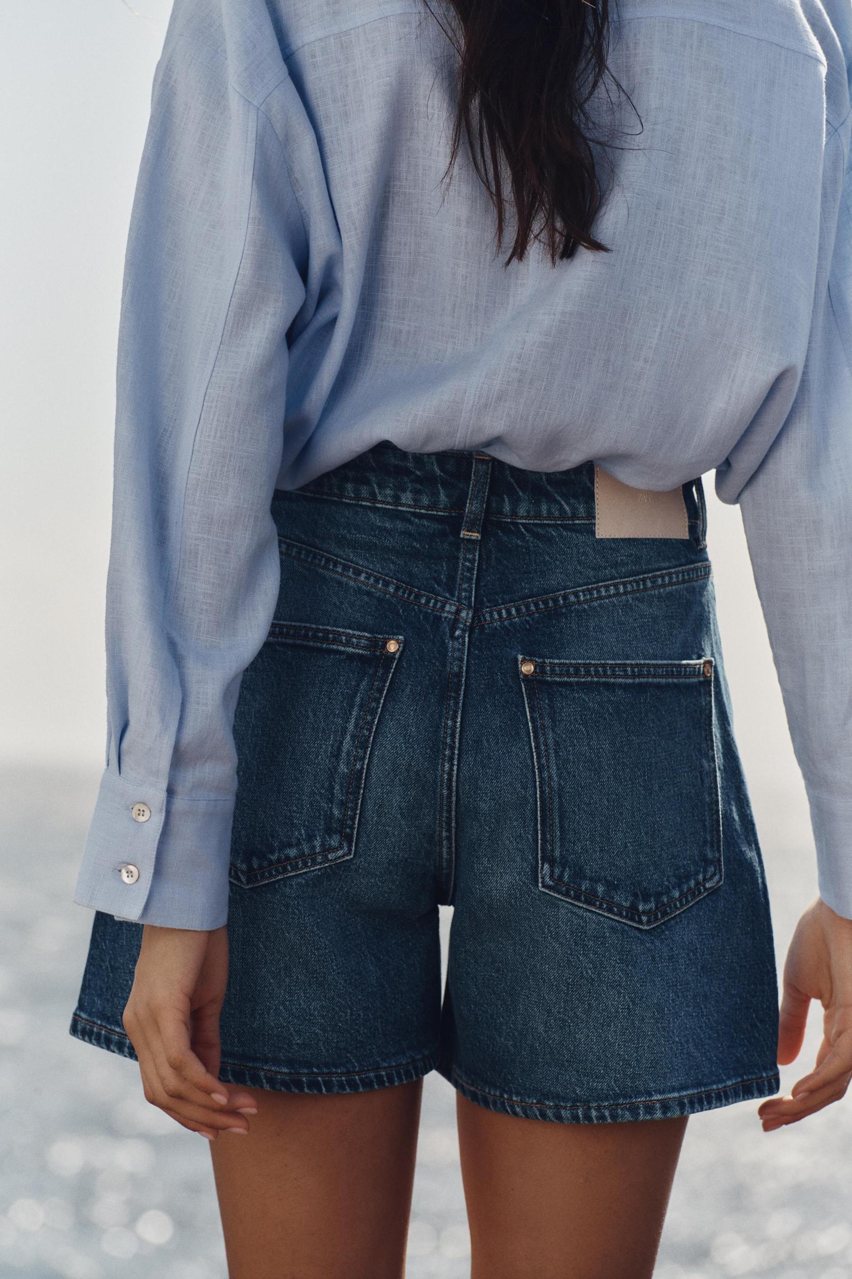 Z1975 HIGH-WAISTED MOM FIT SHORTS Product Image