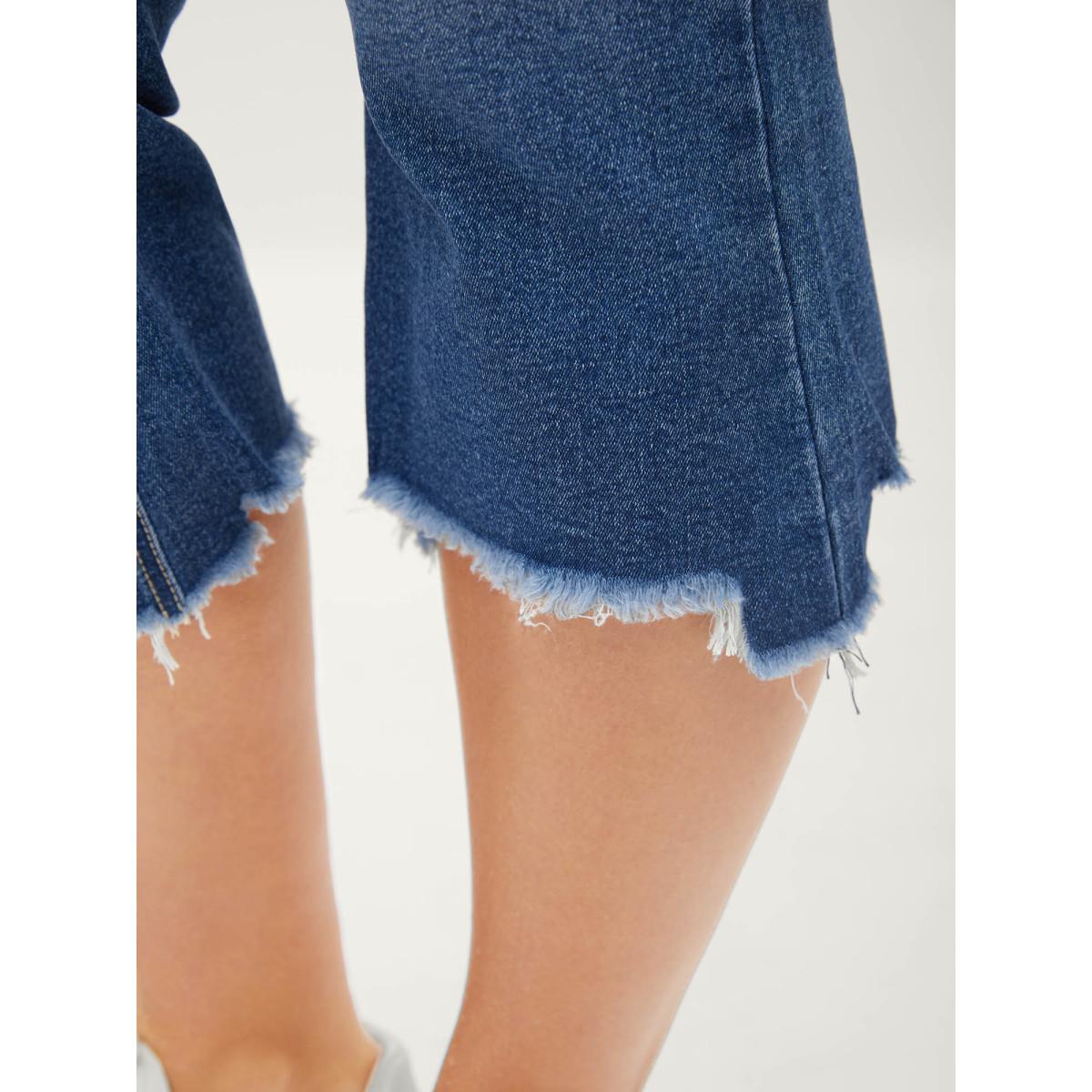 Plus Size Pull-On Frayed Capri Hem Jeans Women Midblue Leisure Medium stretch Slanted pocket Jeans BloomChic 30/6X Product Image