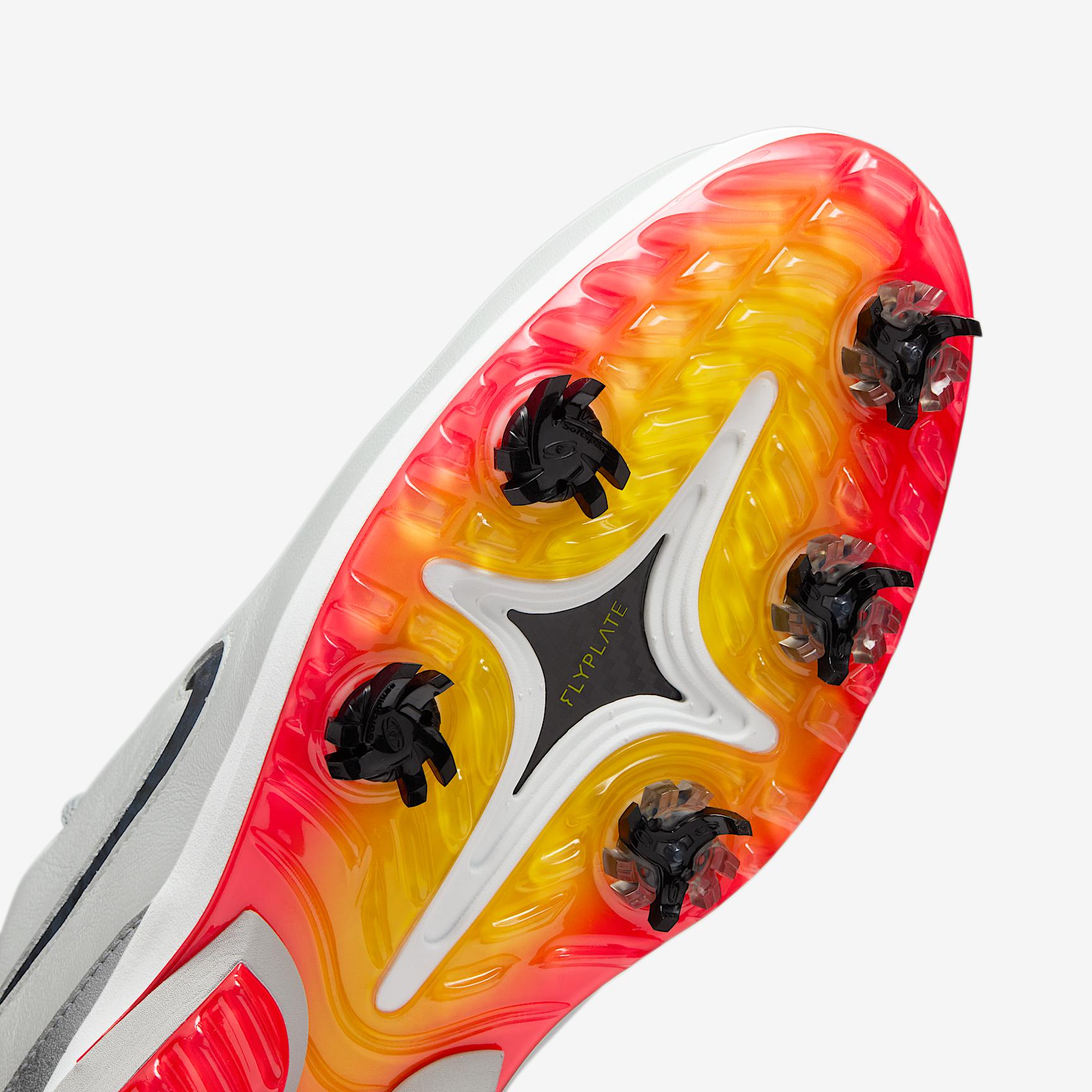 Nike Men's Victory Tour 4 Golf Shoes Product Image