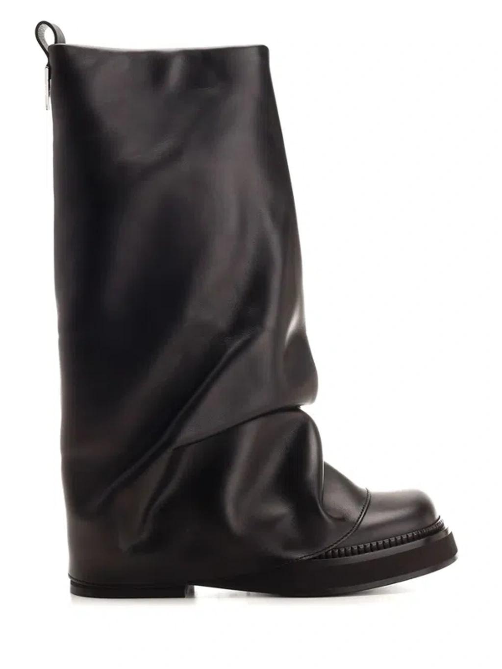 ATTICO Robin Black Boots With Square Toe And Logo Plaque On The Rear In Leather Woman Product Image