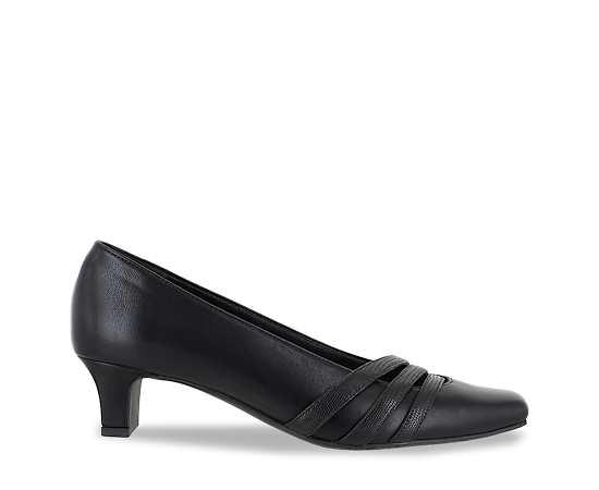 Easy Street Entice Women's Suede Pumps,  Product Image