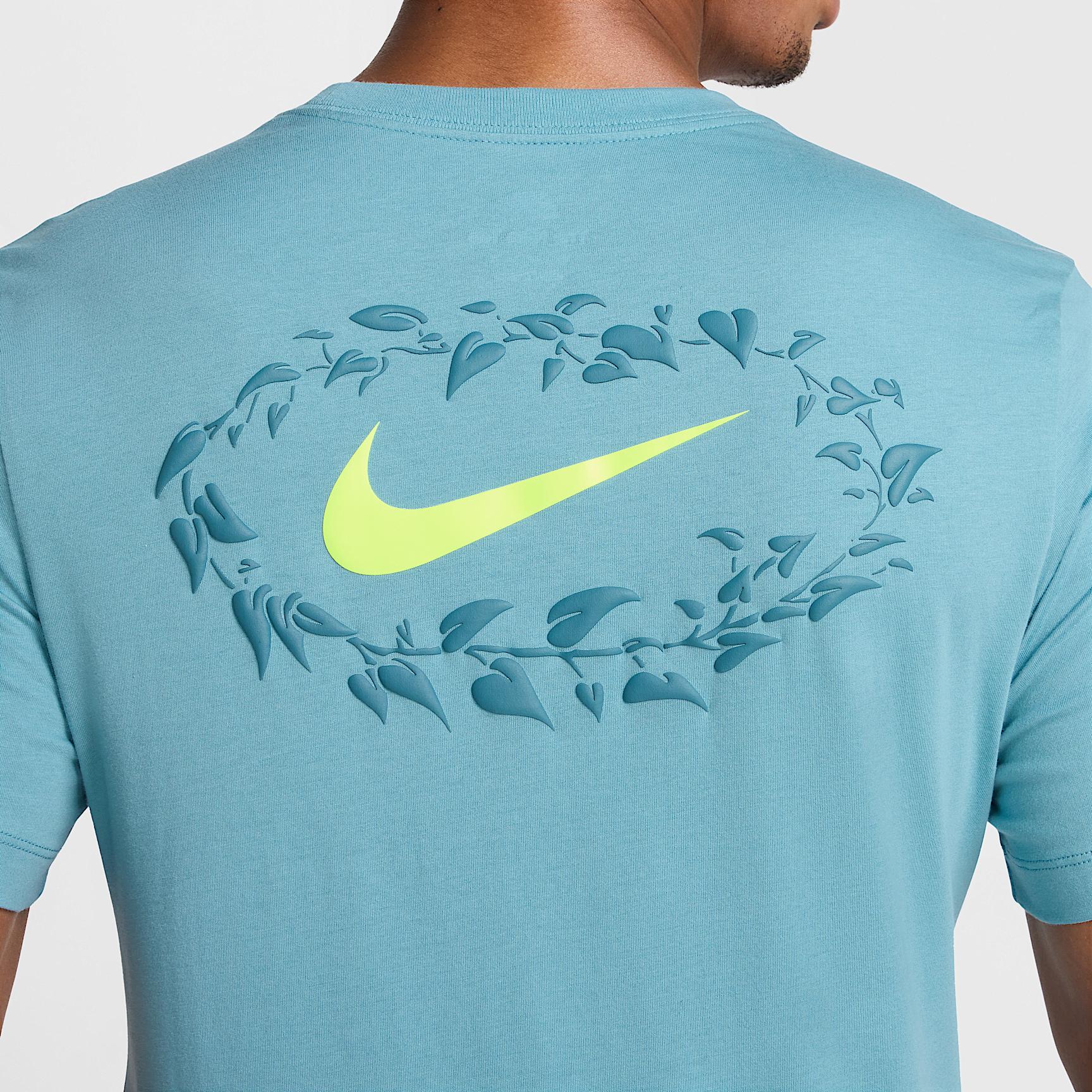 Nike Sportswear Men's T-Shirt Product Image