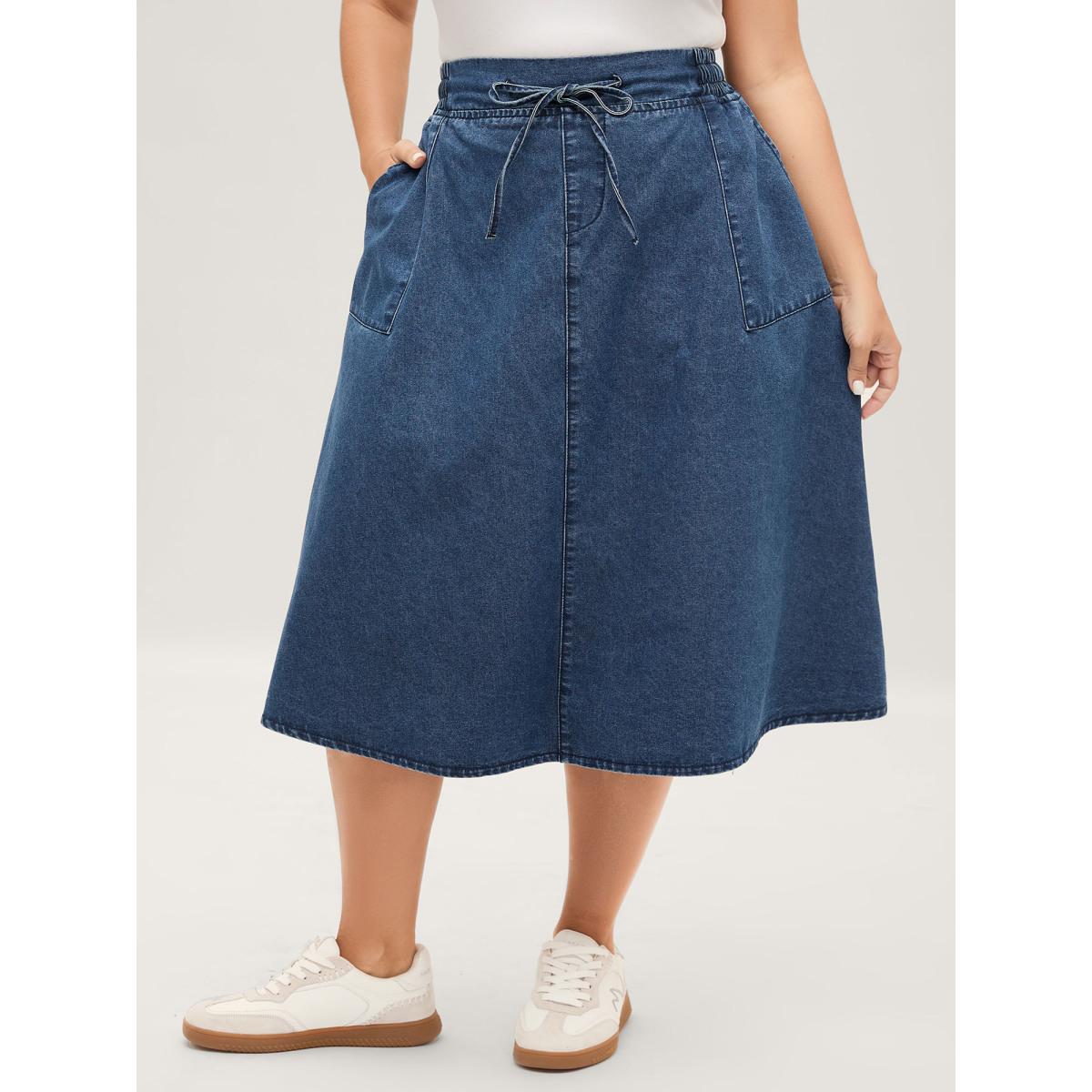 Plus Size Stretchy Waist Flared Pockets Denim Skirt Women Denimblue Everyday-Casual No stretch Medium Wash 26/4X Patch pocket Casual Denim Skirts BloomChic Product Image